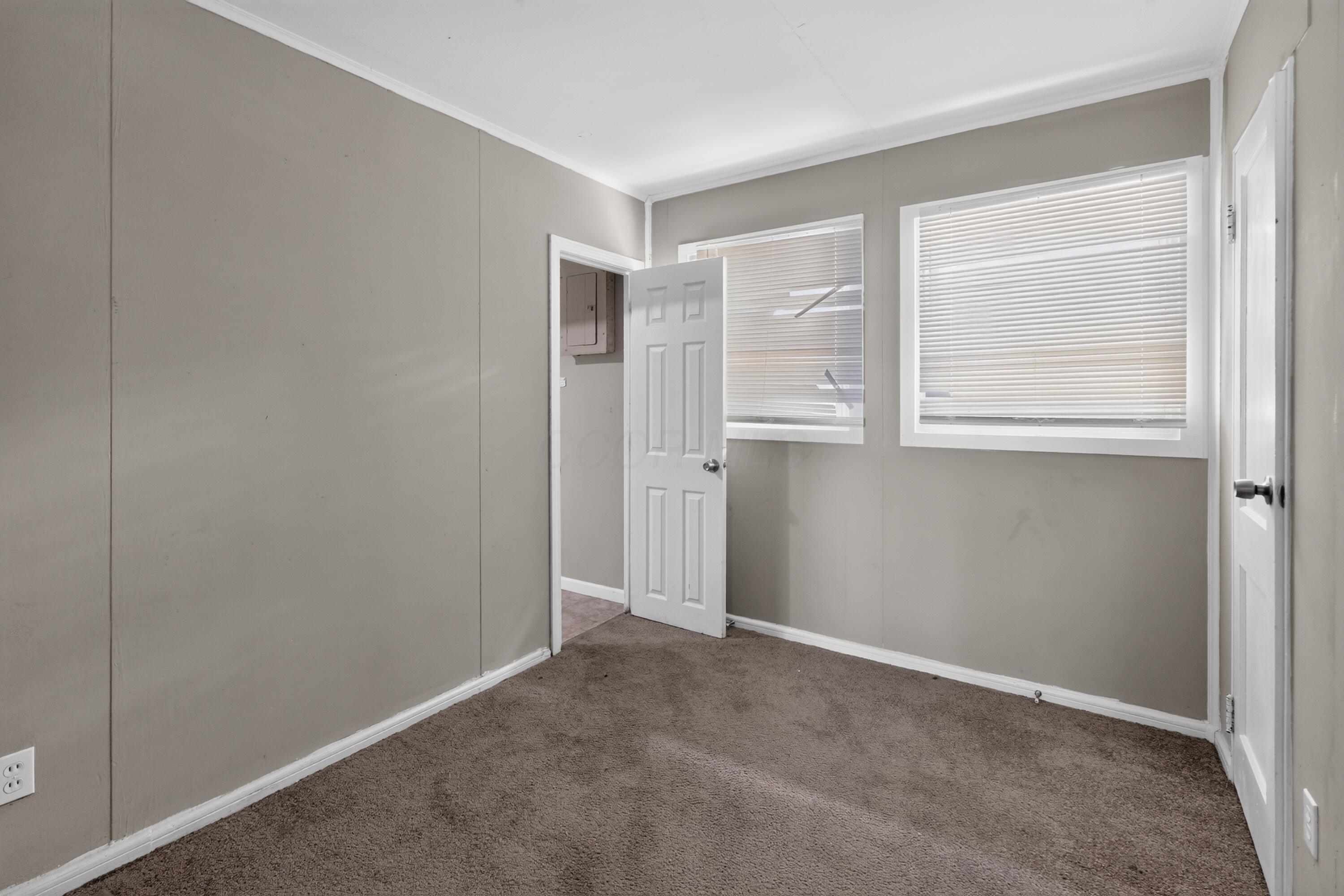 1170 S Hampton Road Property Photo 17