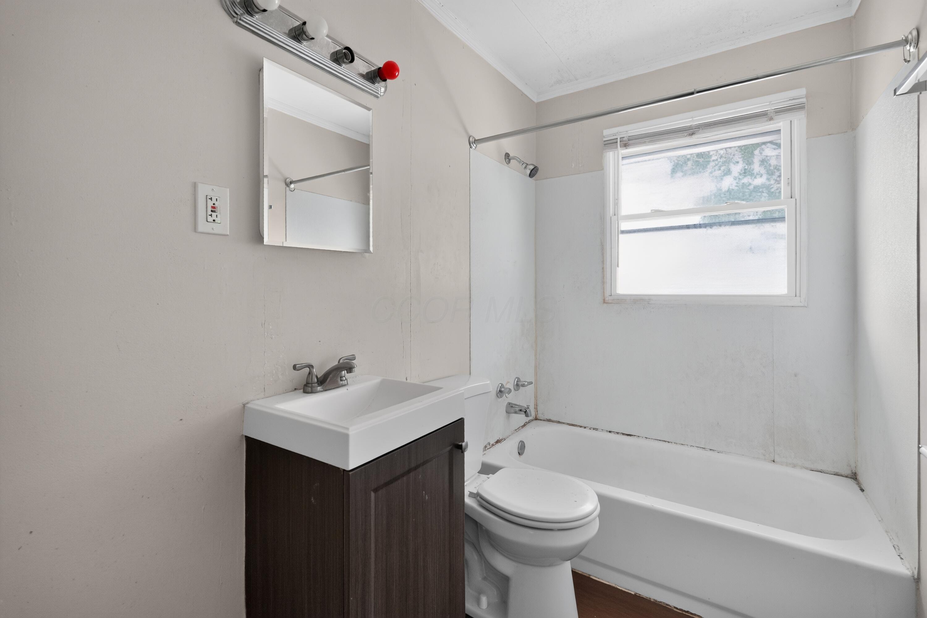 1170 S Hampton Road Property Photo 19