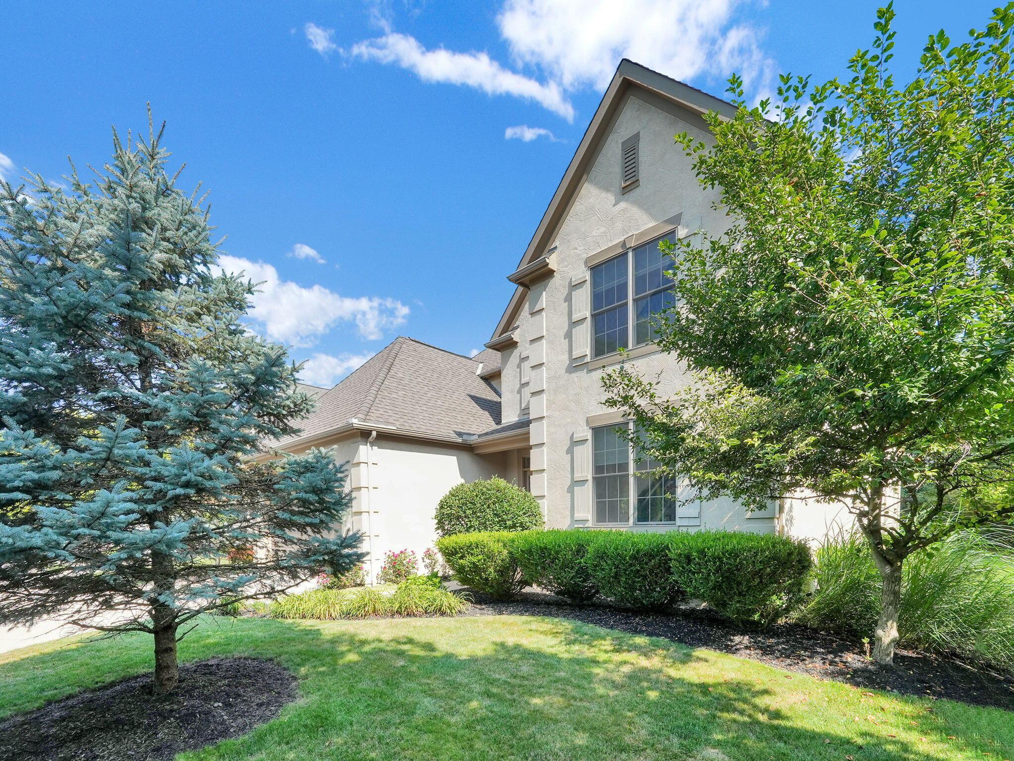 6052 Kentigern Court N Property Photo 5