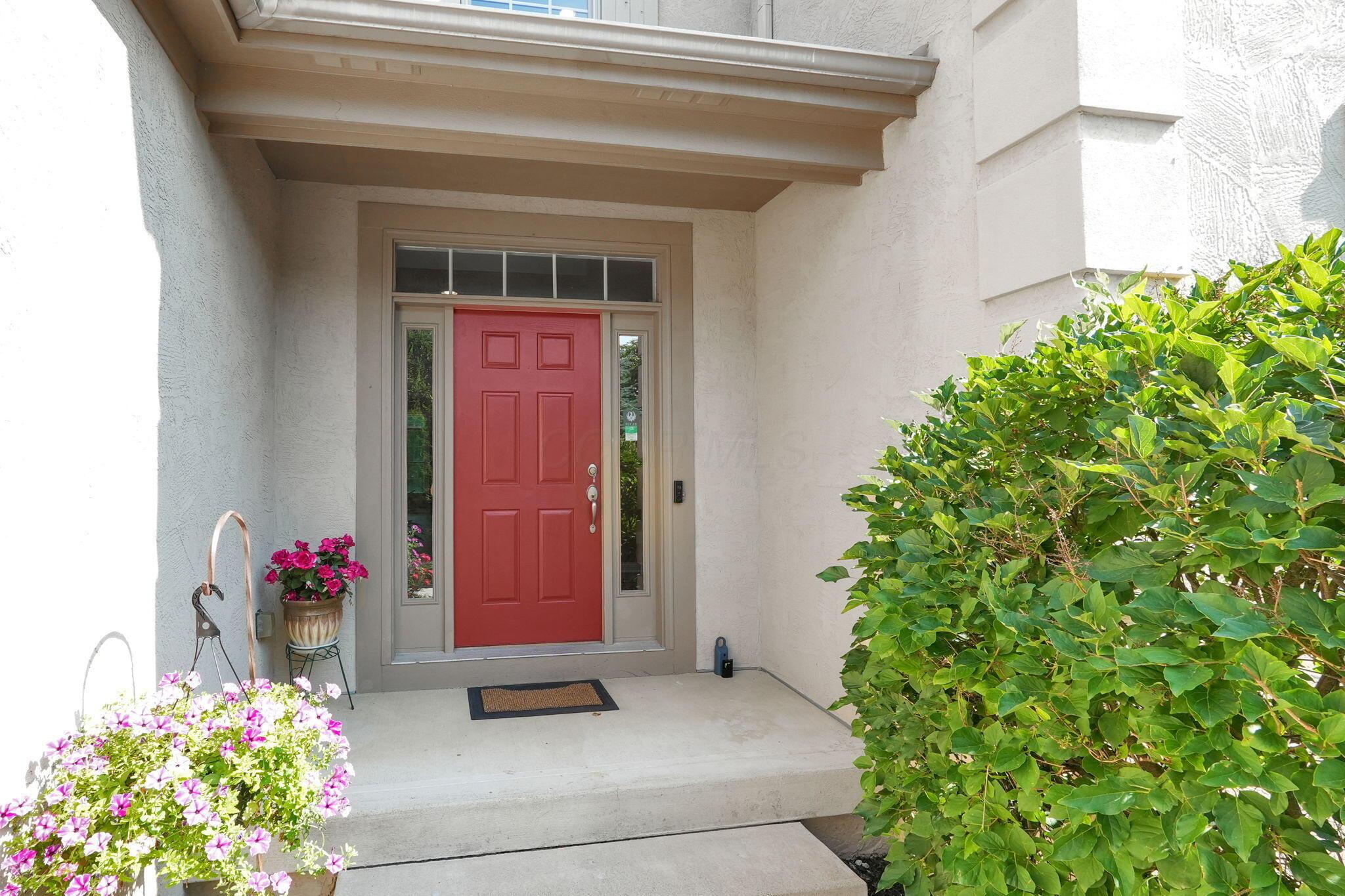6052 Kentigern Court N Property Photo 6
