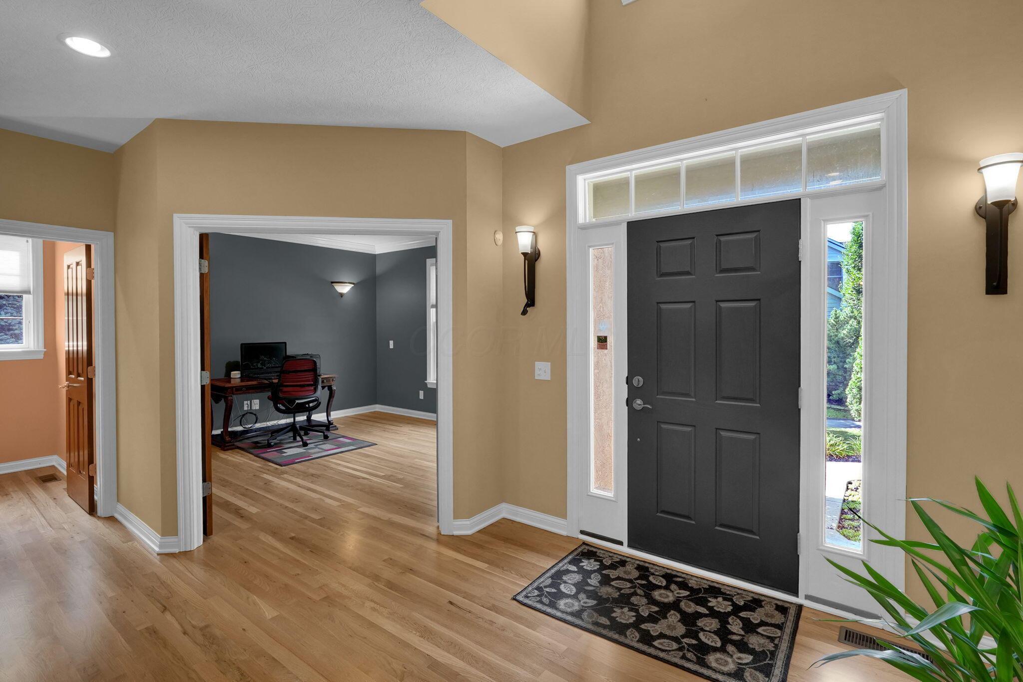 6052 Kentigern Court N Property Photo 8