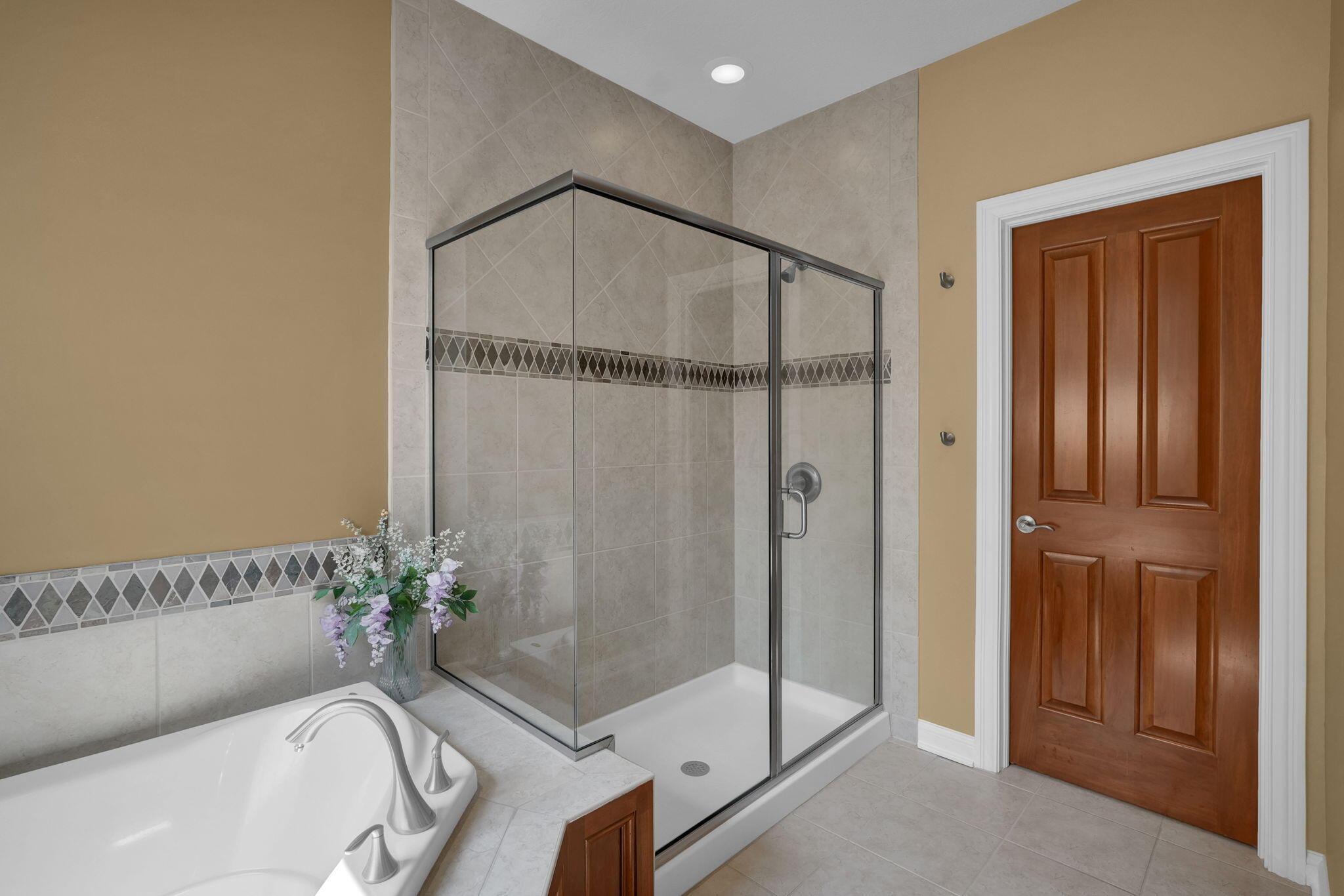 6052 Kentigern Court N Property Photo 26