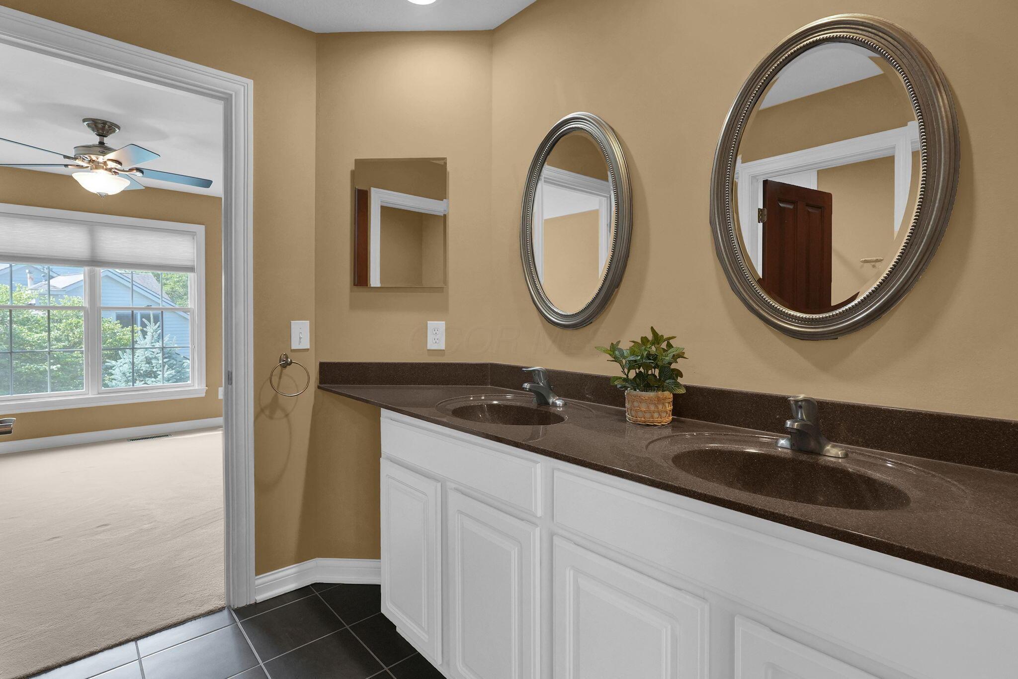 6052 Kentigern Court N Property Photo 37
