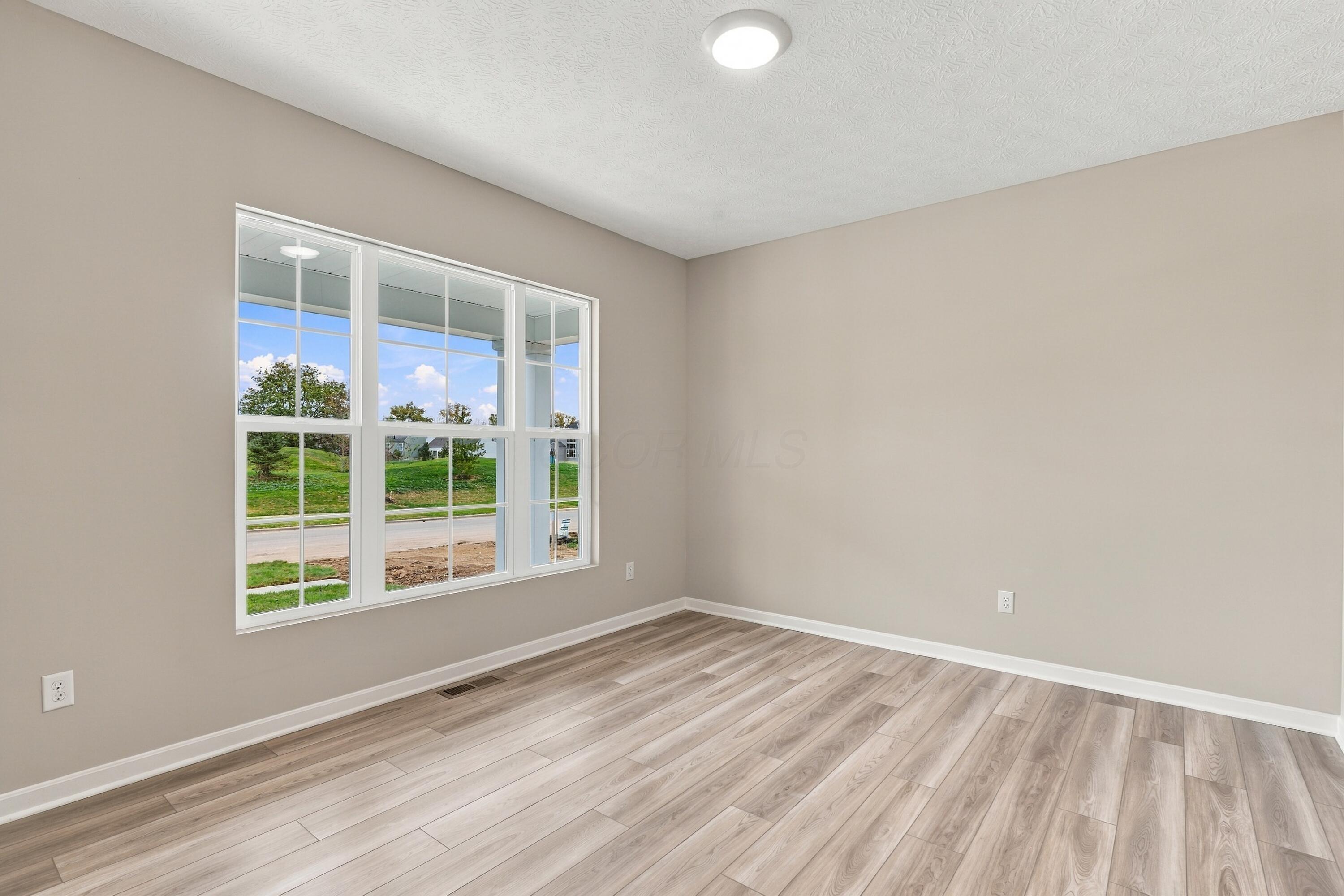 47 Englewood Road Property Photo 9