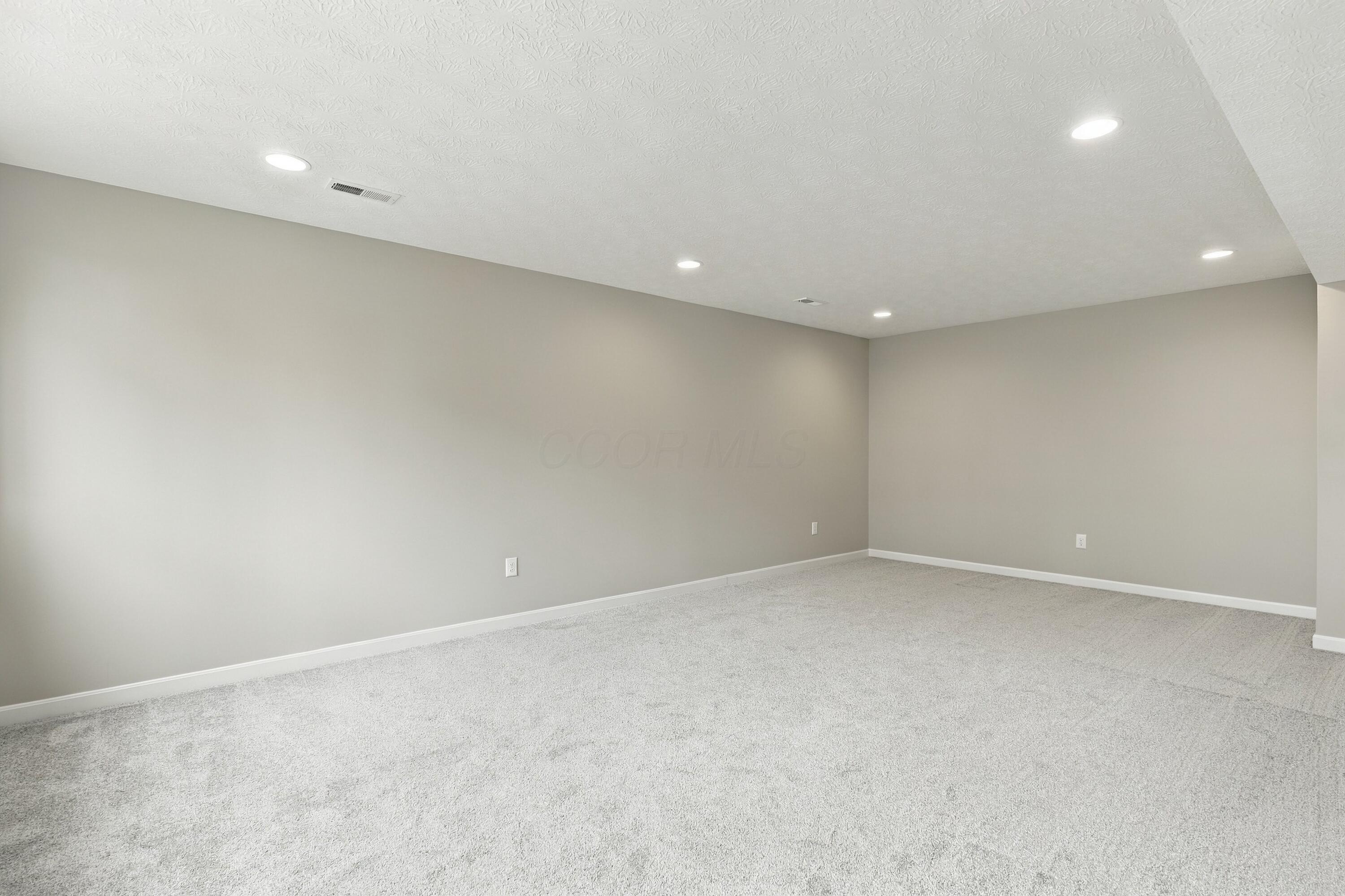 47 Englewood Road Property Photo 38