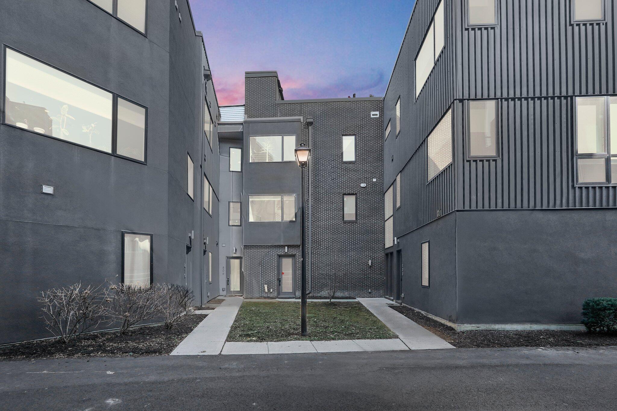 806 Senco Lane