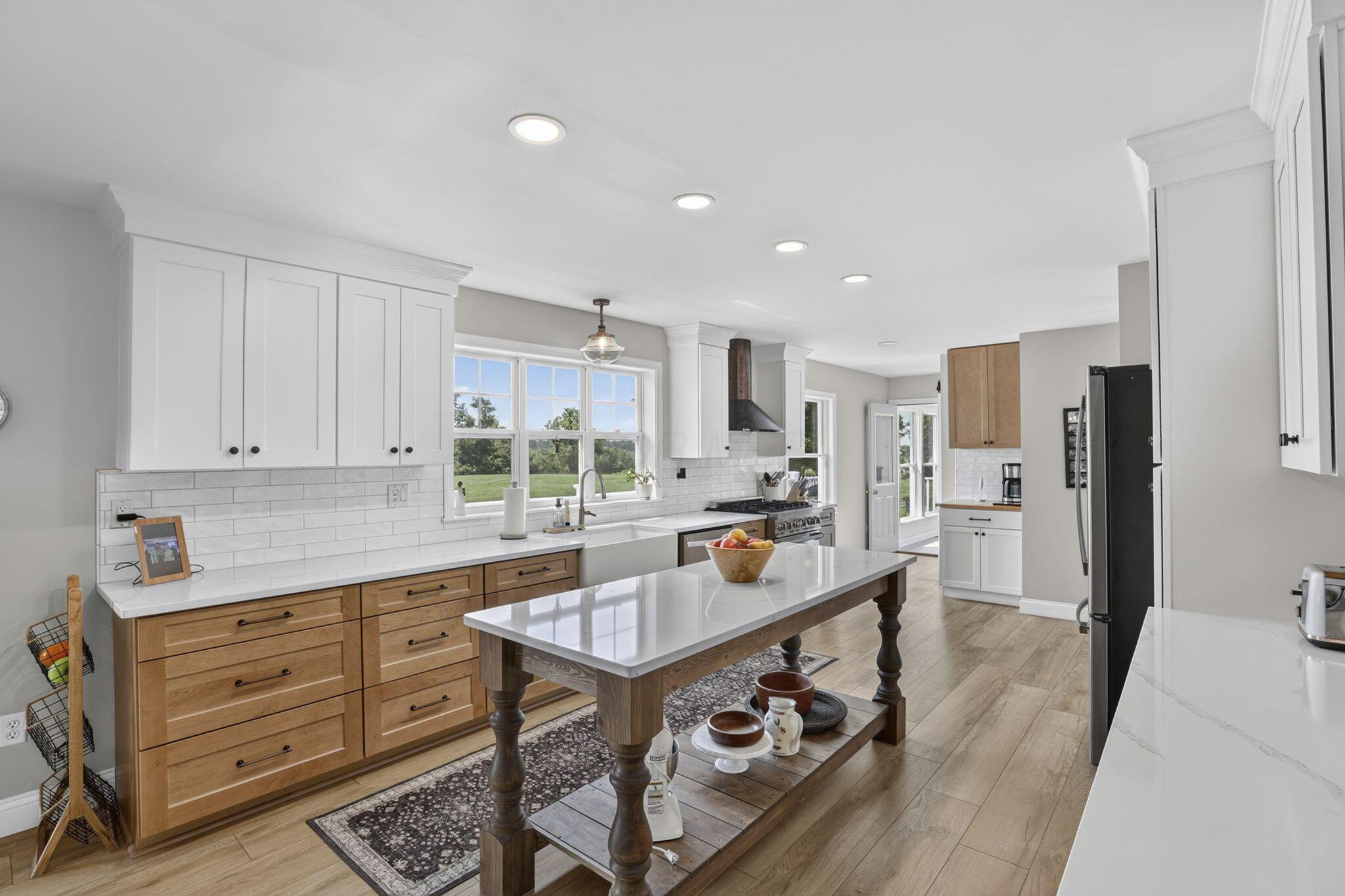 6017 Van Fossen Road Property Photo 11