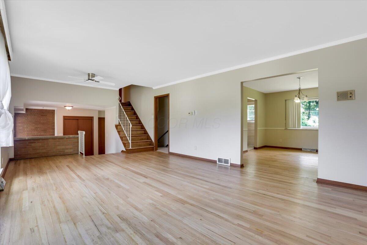 2289 Gardendale Drive Property Photo 8