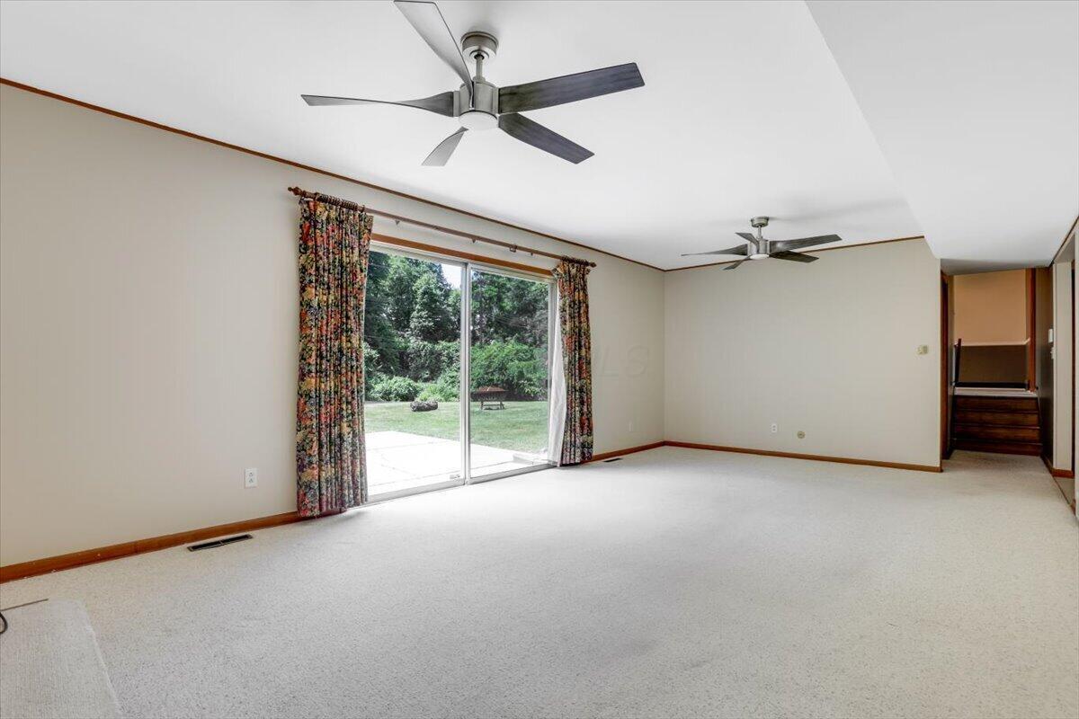 2289 Gardendale Drive Property Photo 9