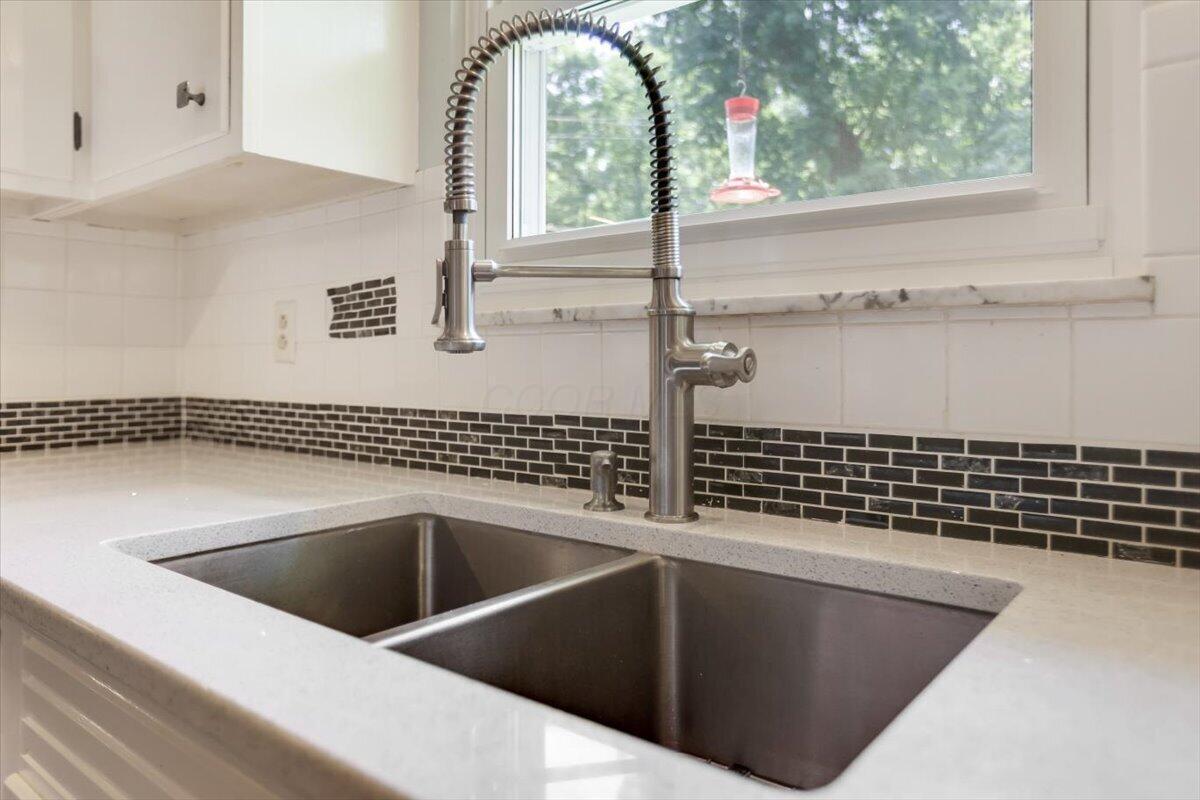 2289 Gardendale Drive Property Photo 21