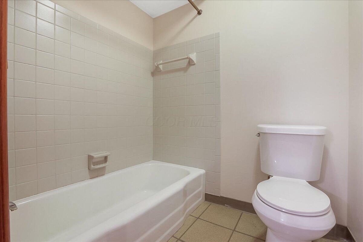 2289 Gardendale Drive Property Photo 27
