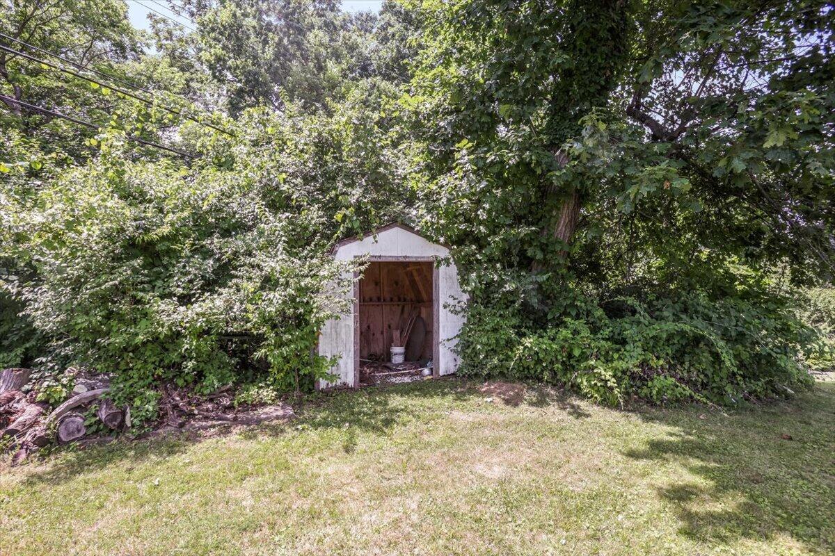 2289 Gardendale Drive Property Photo 41
