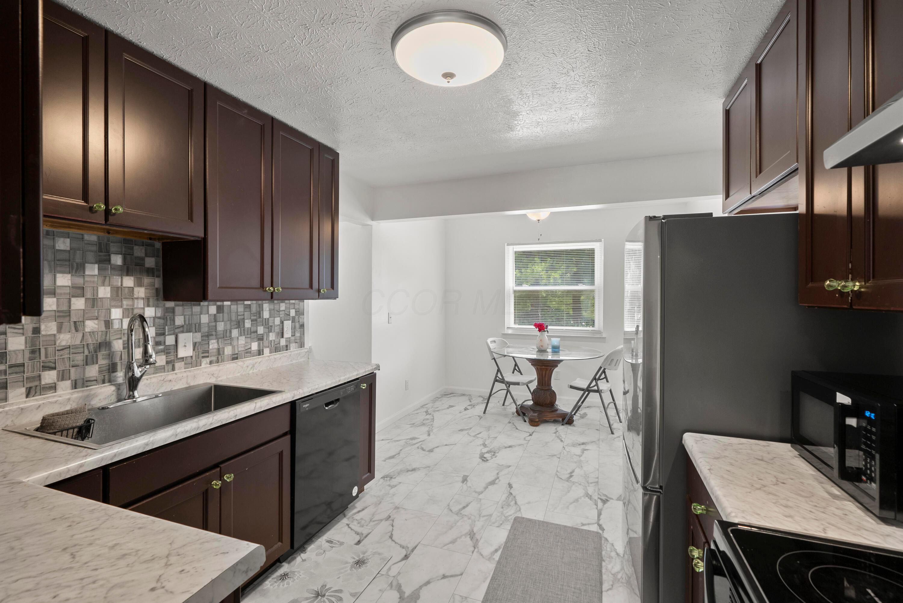 1408 Cider Mill Court Property Photo 8