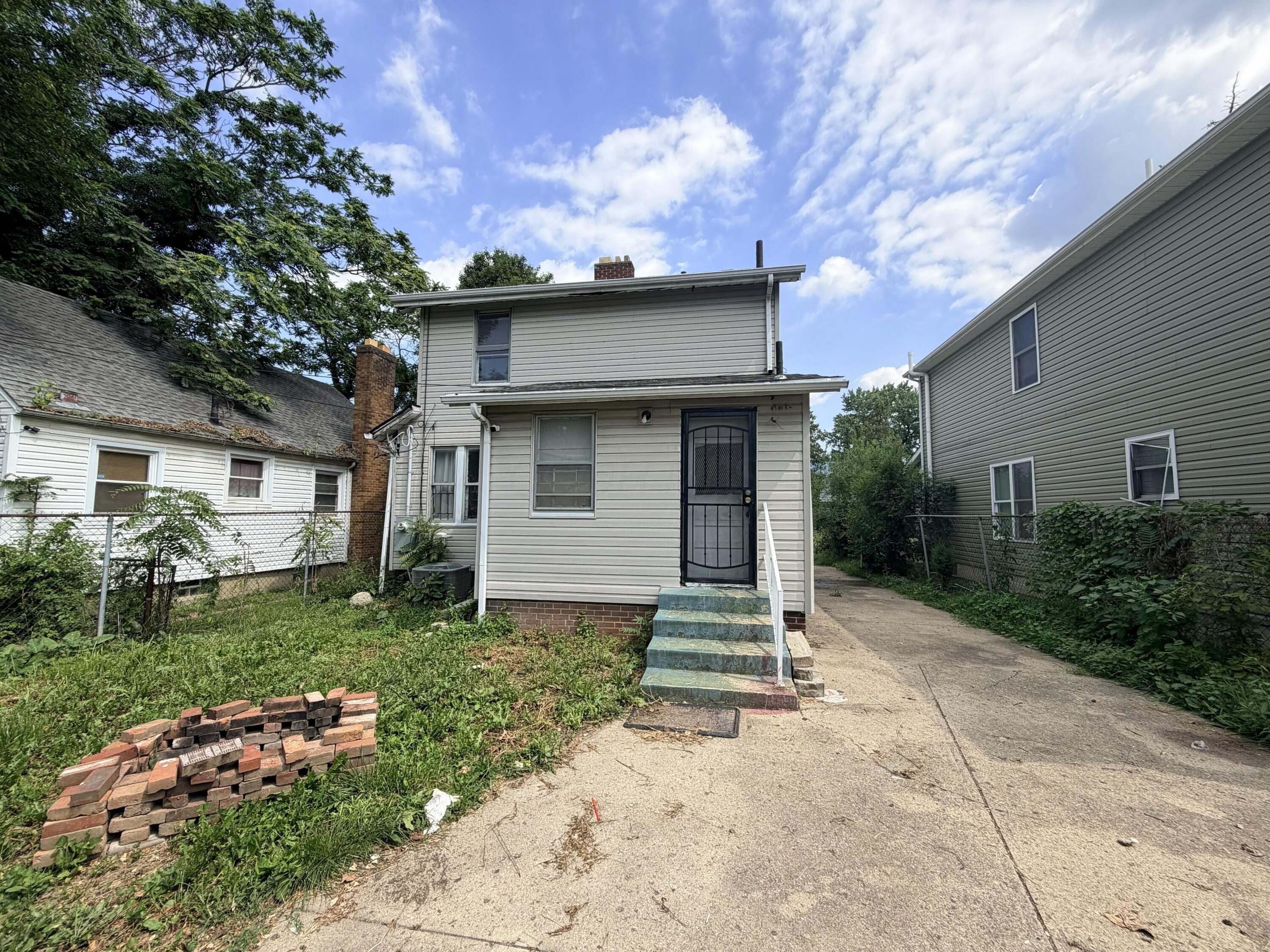 1231 E 20th Avenue Property Photo 4