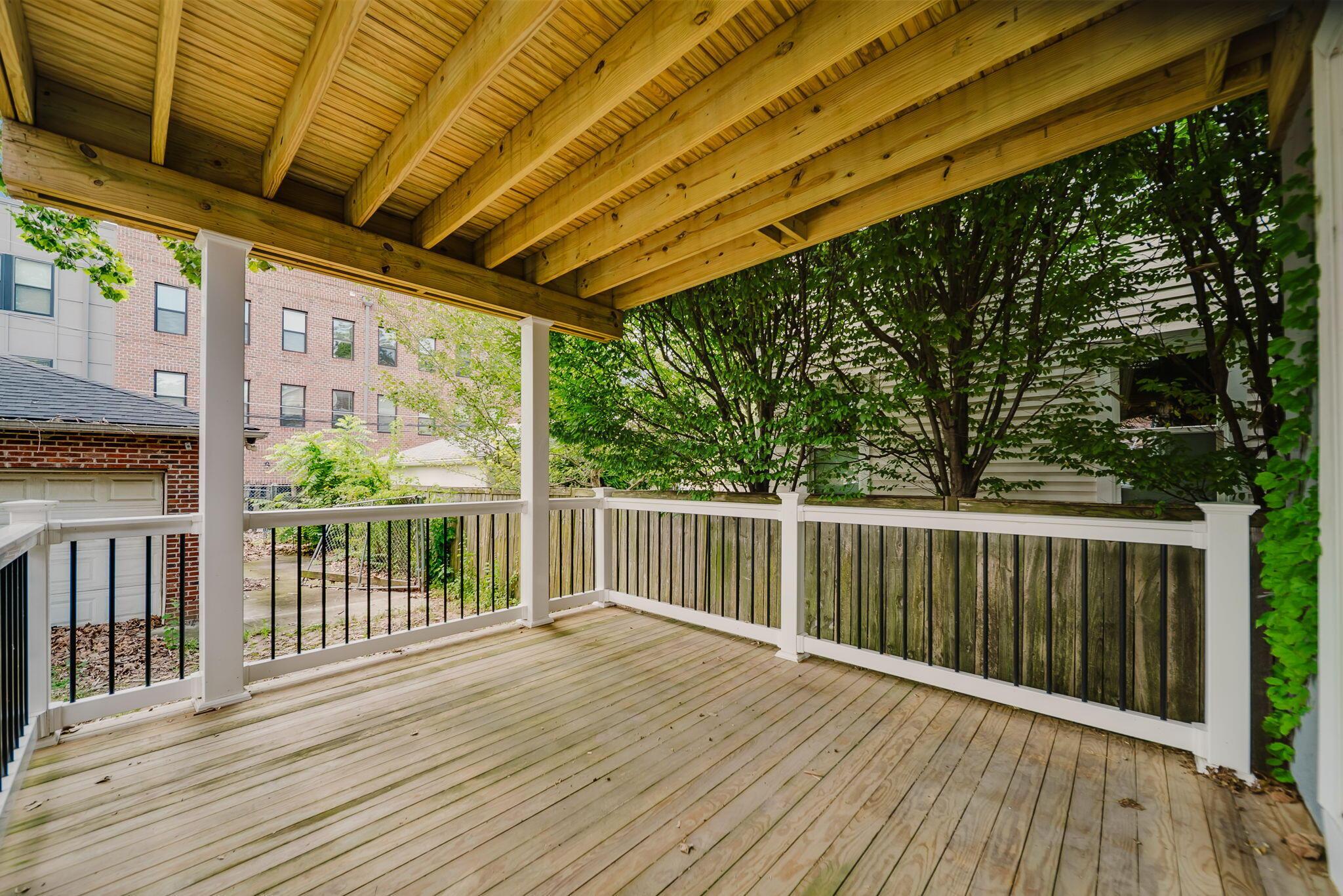 143 S Garfield Avenue Property Photo 44