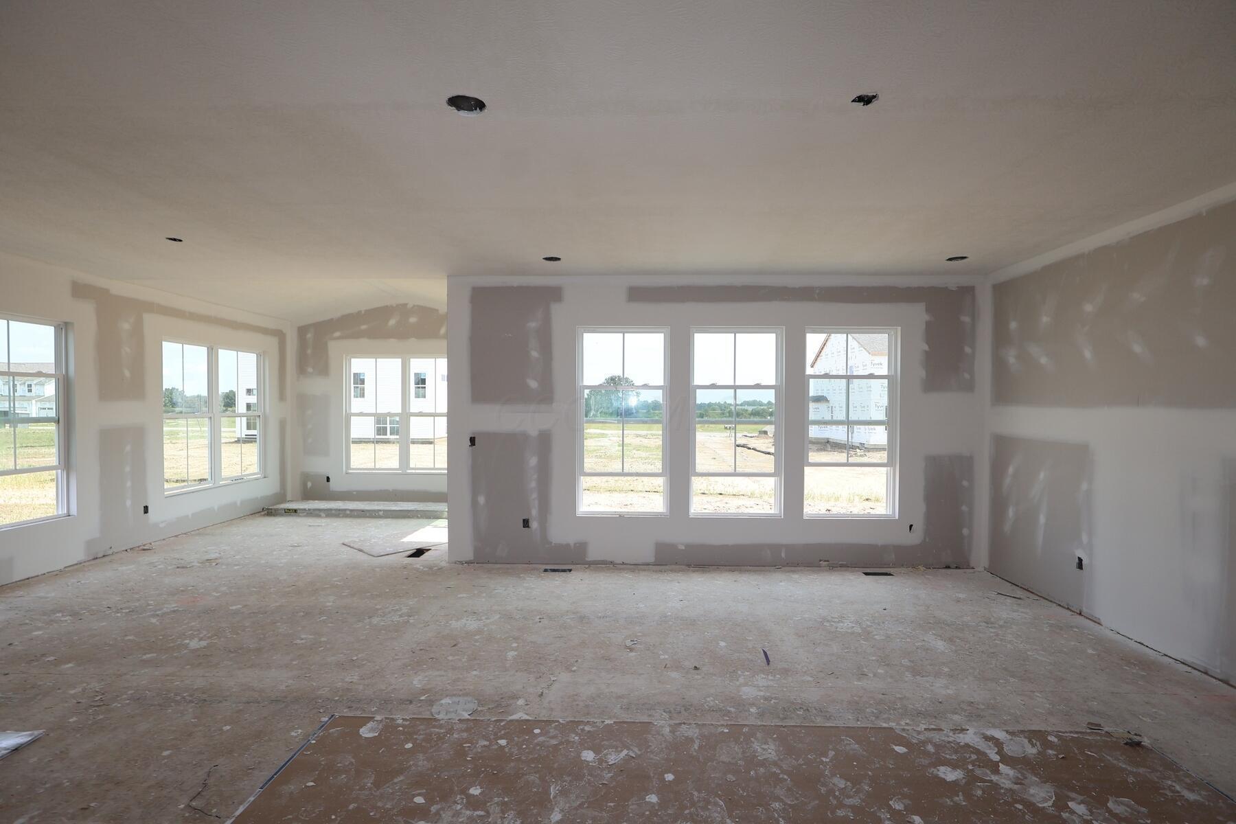 7308 Larkleaf Drive Property Photo 3