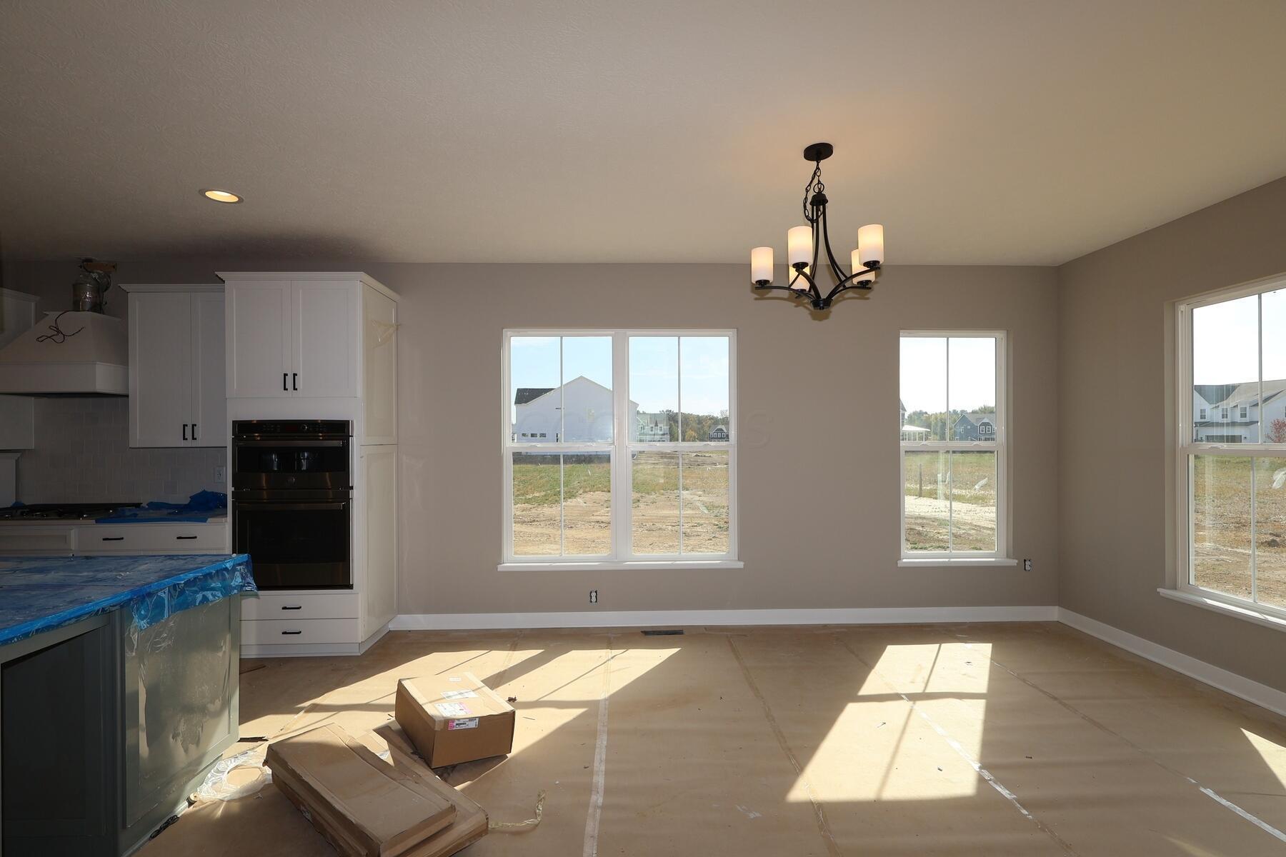 11781 Red Cedar Street Property Photo 5