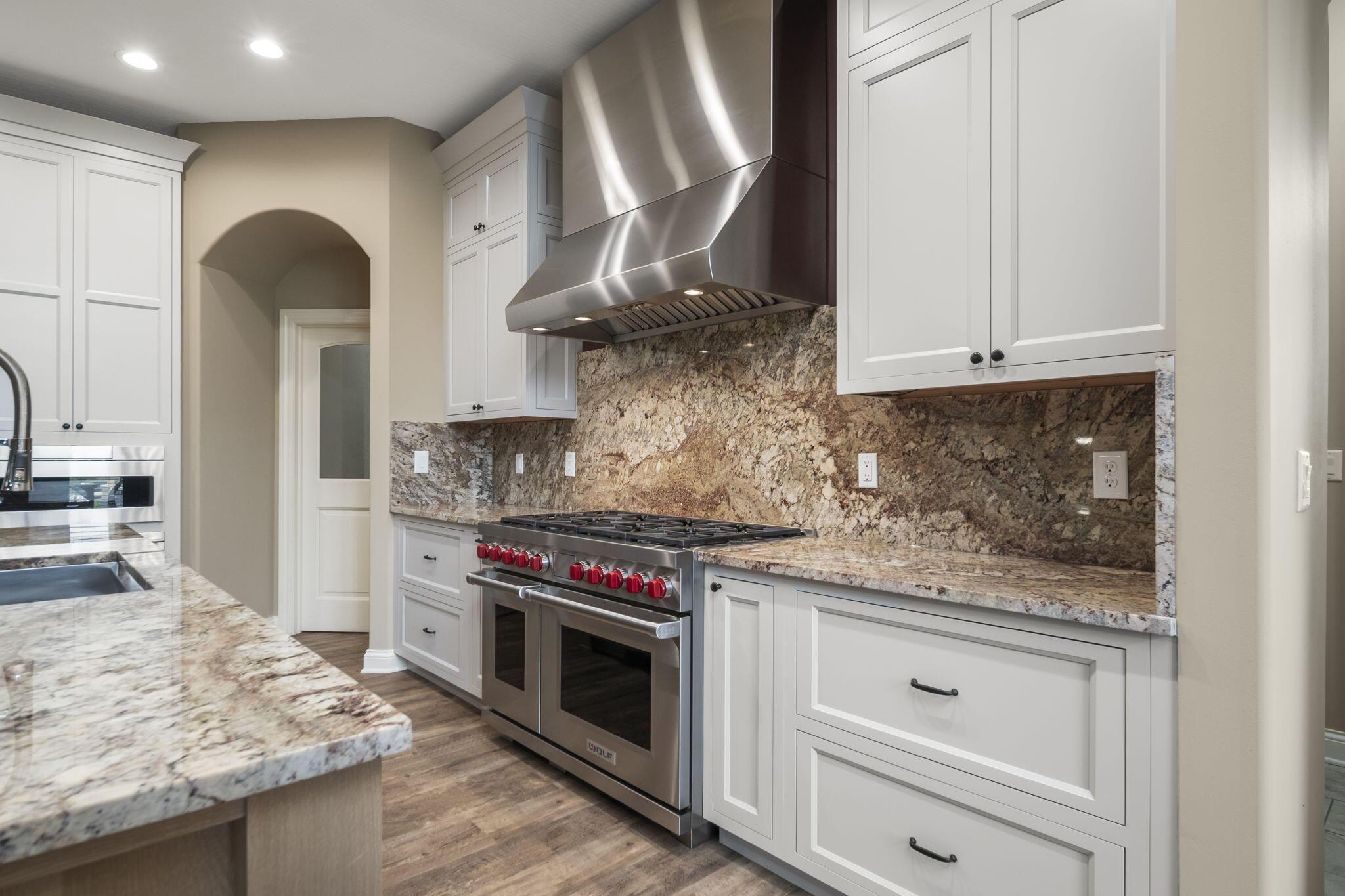 10430 Pagoda Way Property Photo 6