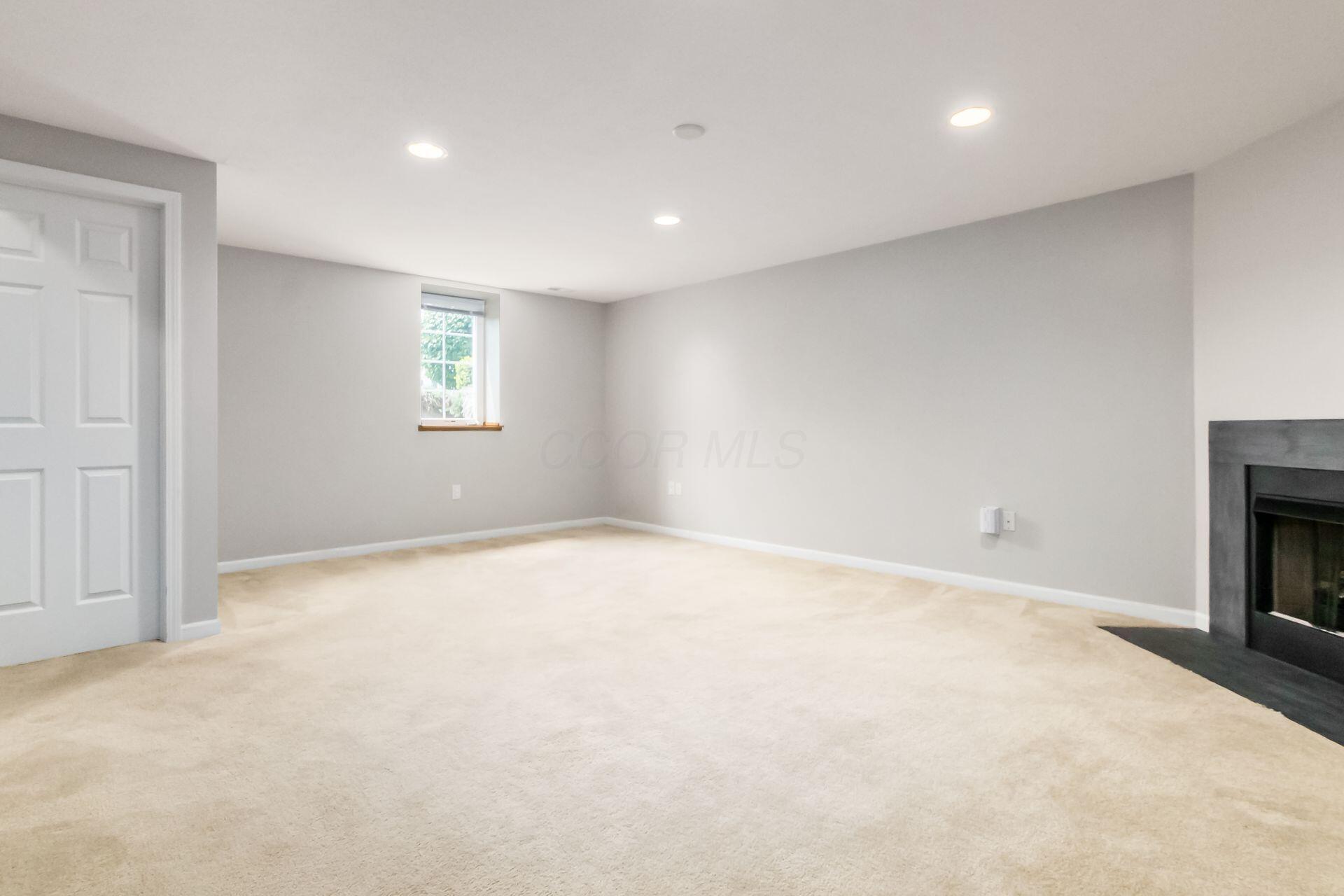 6070 Avatar Drive, 13 Property Photo 26