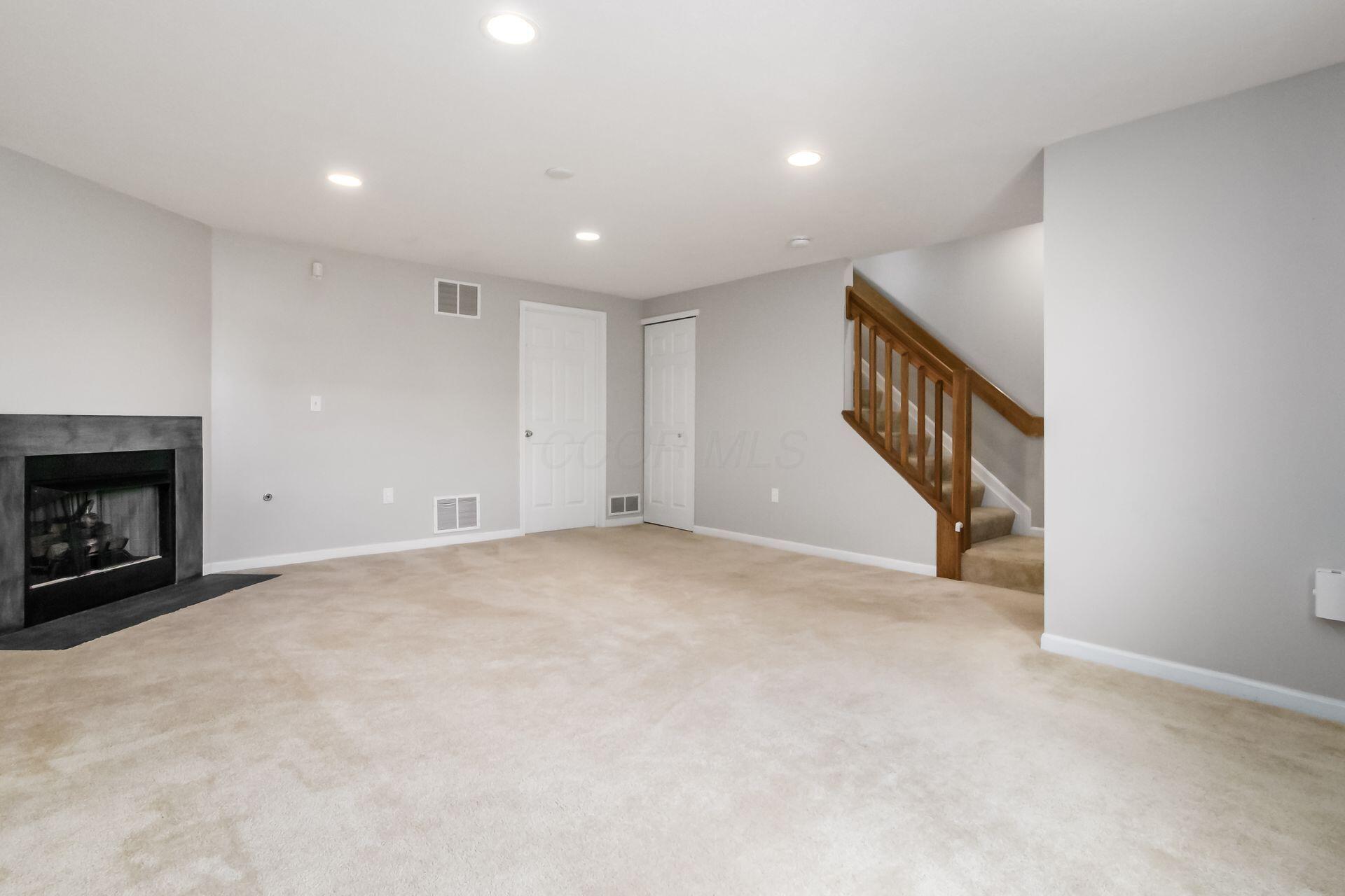 6070 Avatar Drive, 13 Property Photo 28