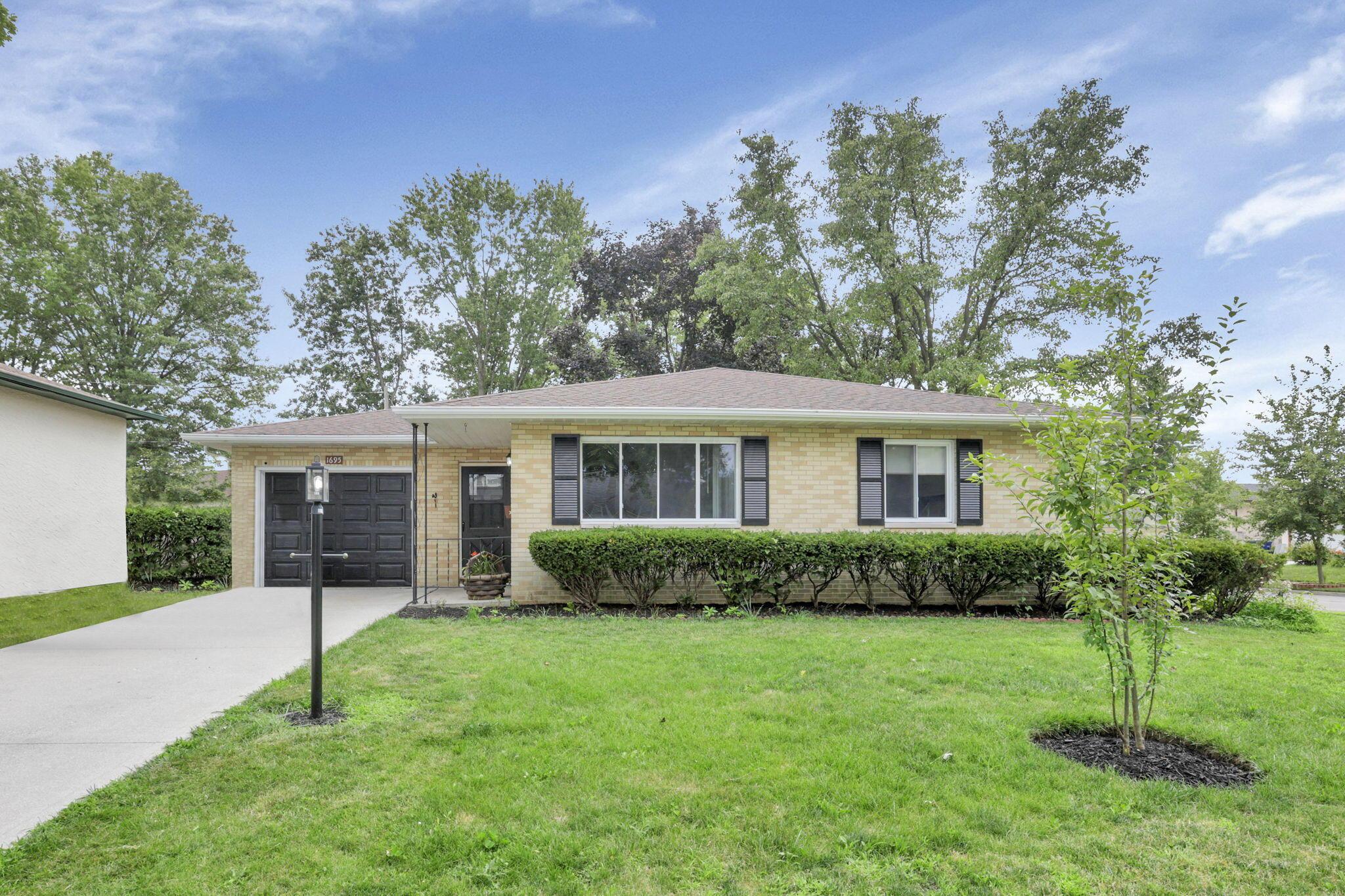 1695 Rocky Pine Loop N Property Photo 1