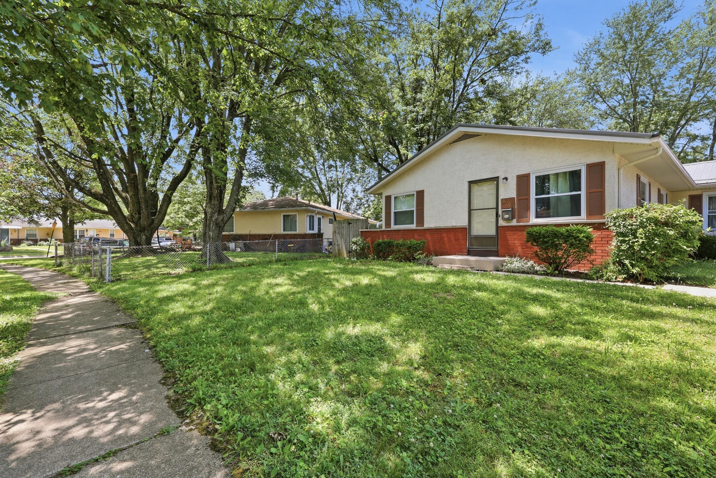 6069 Northgap Drive Property Photo 3