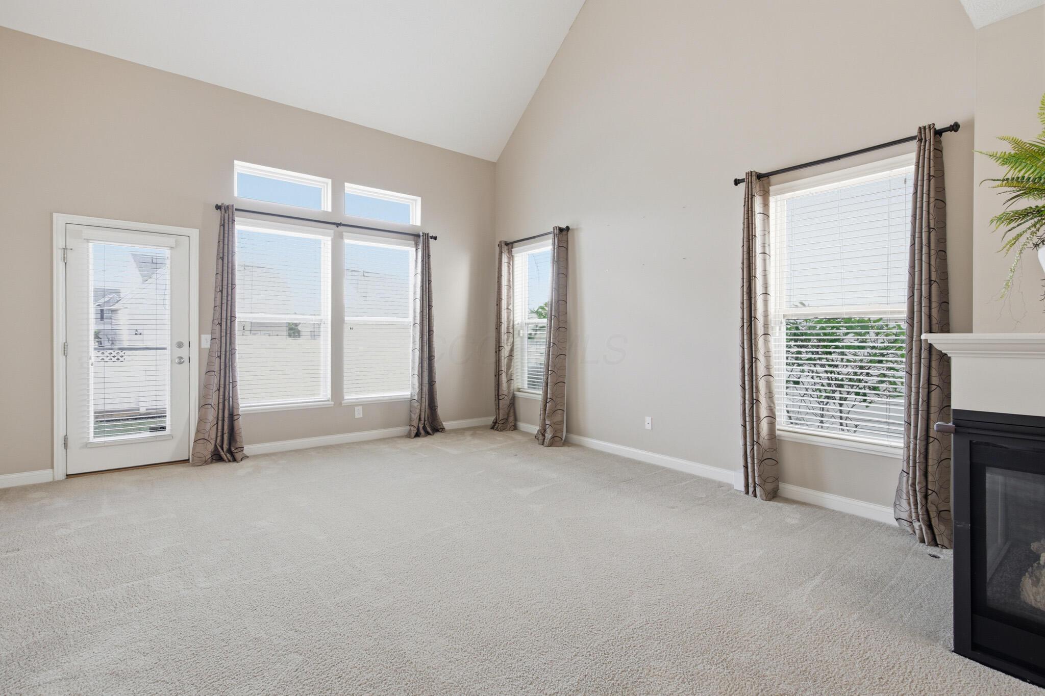 6810 John Drive Property Photo 11