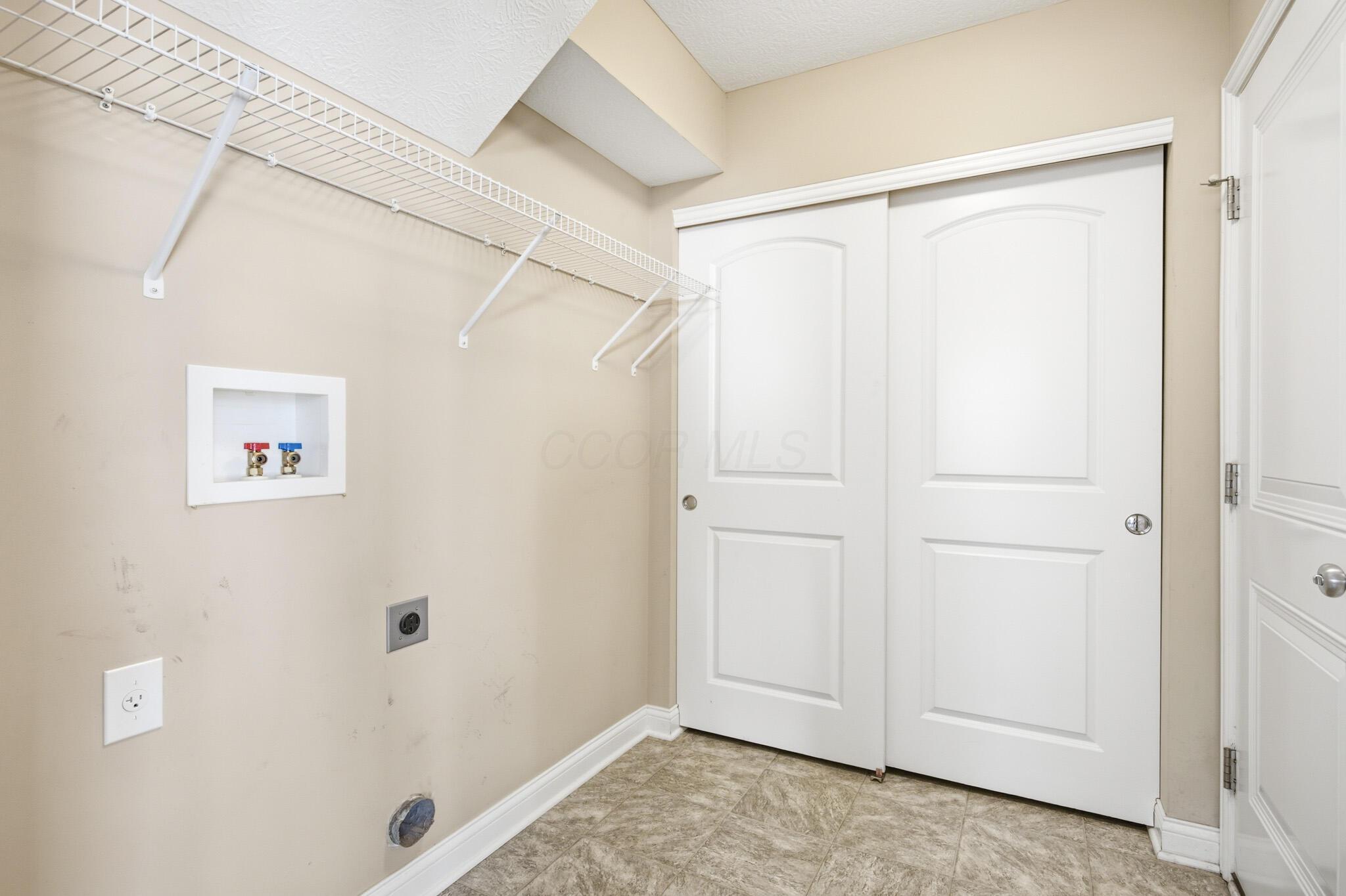 6810 John Drive Property Photo 33