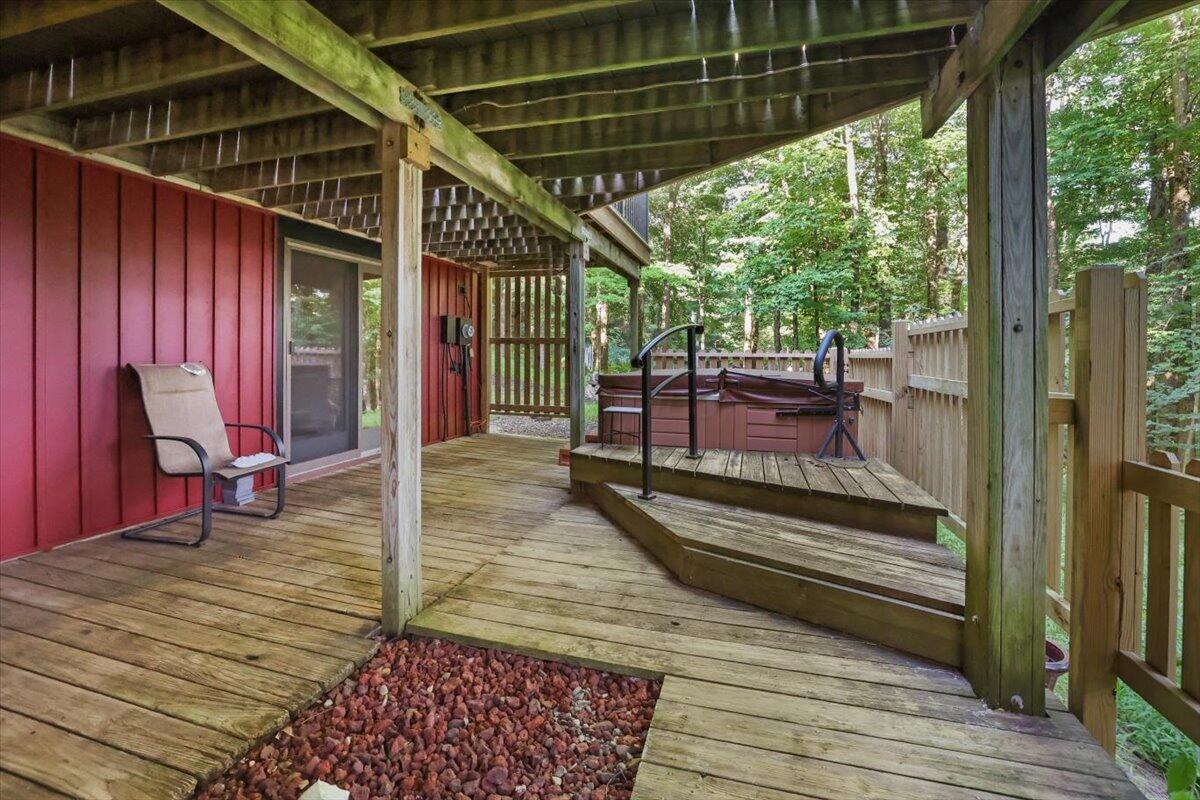 261 Fern Hill Drive Property Photo 54
