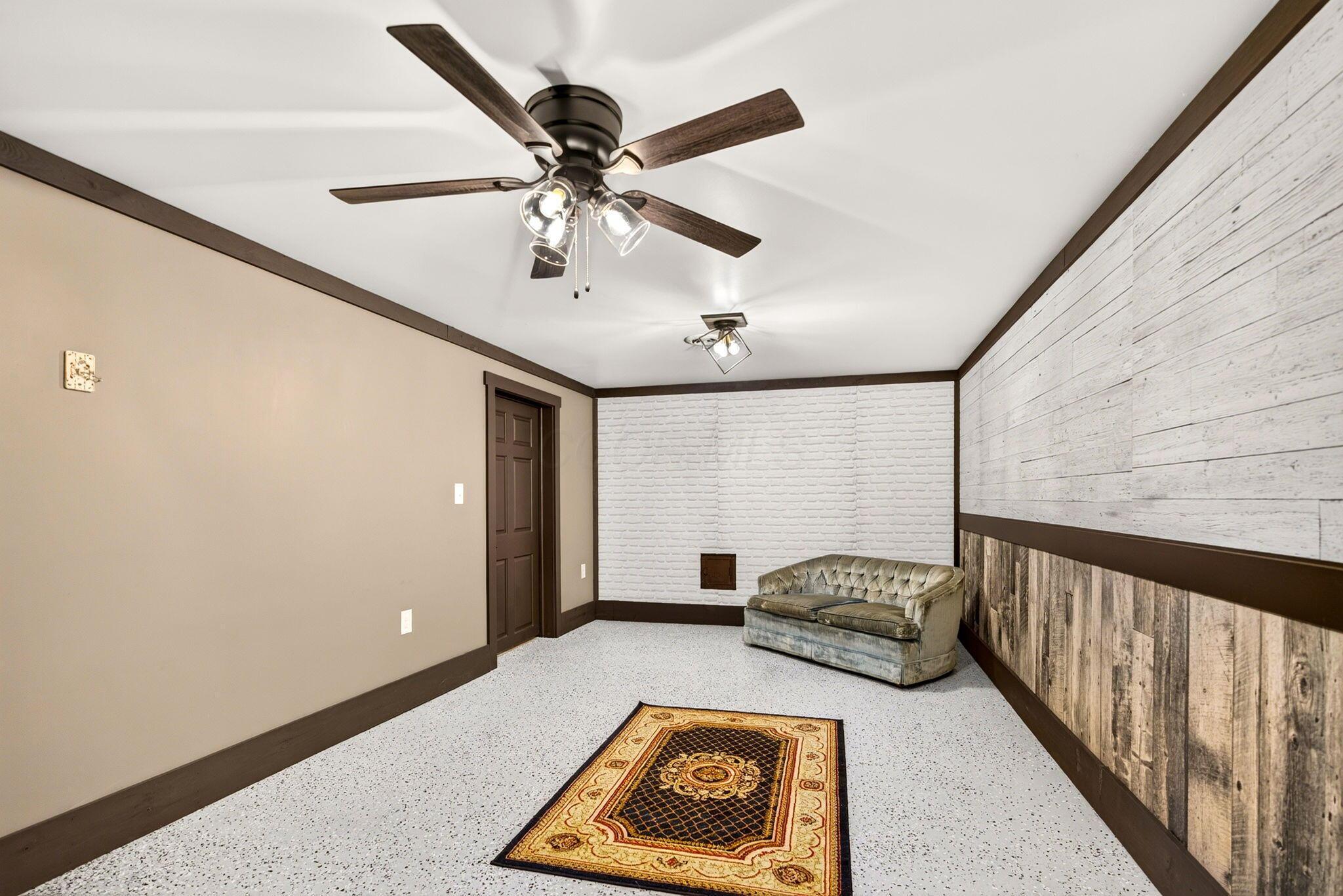 620 Oak Lane Property Photo 49