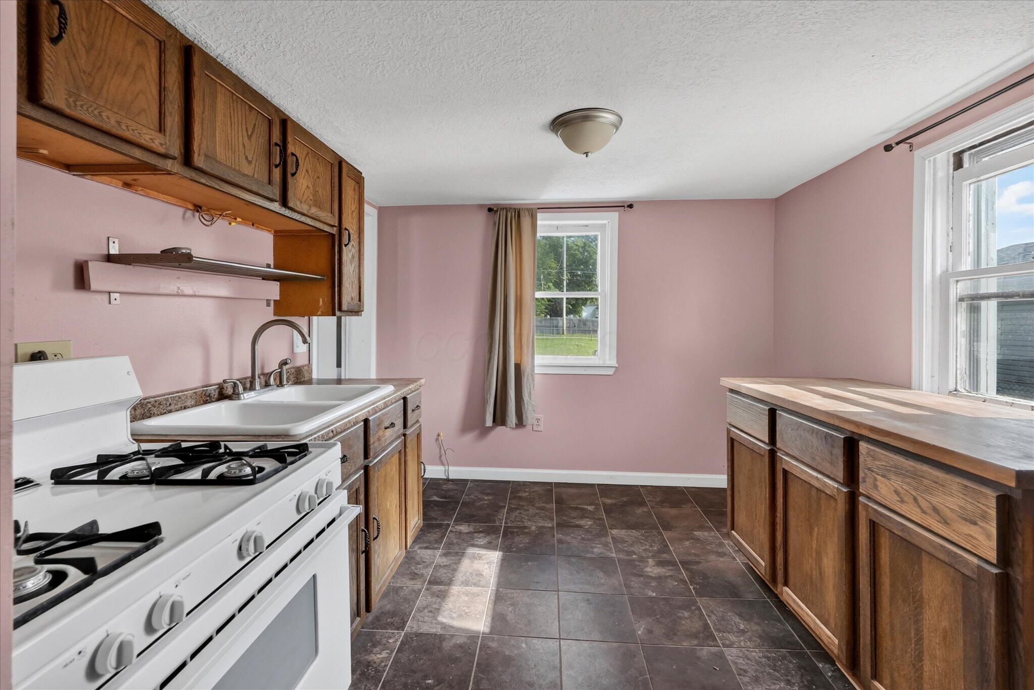 1020 Broadway Street Property Photo 11