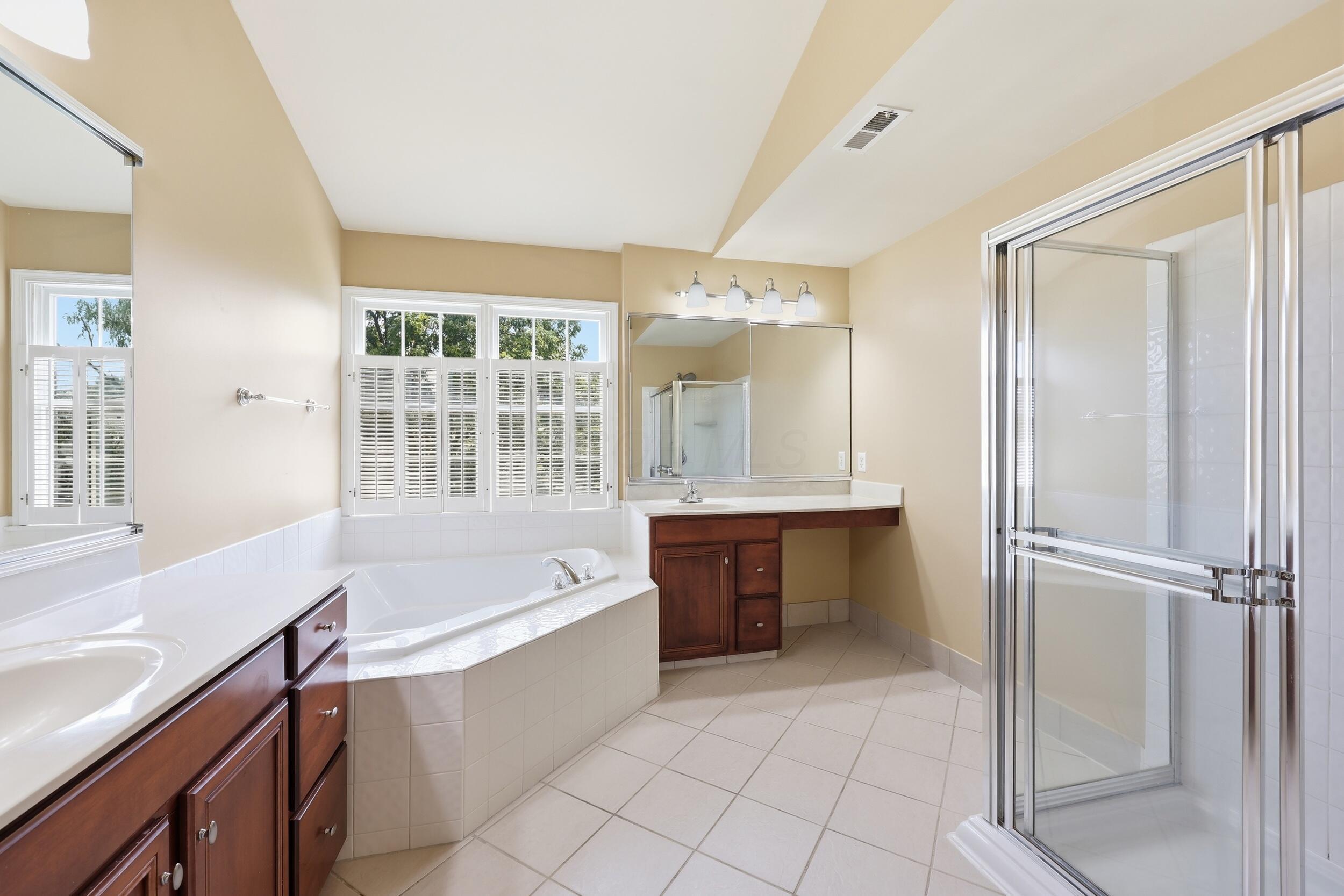 4823 Vista Ridge Drive Property Photo 8