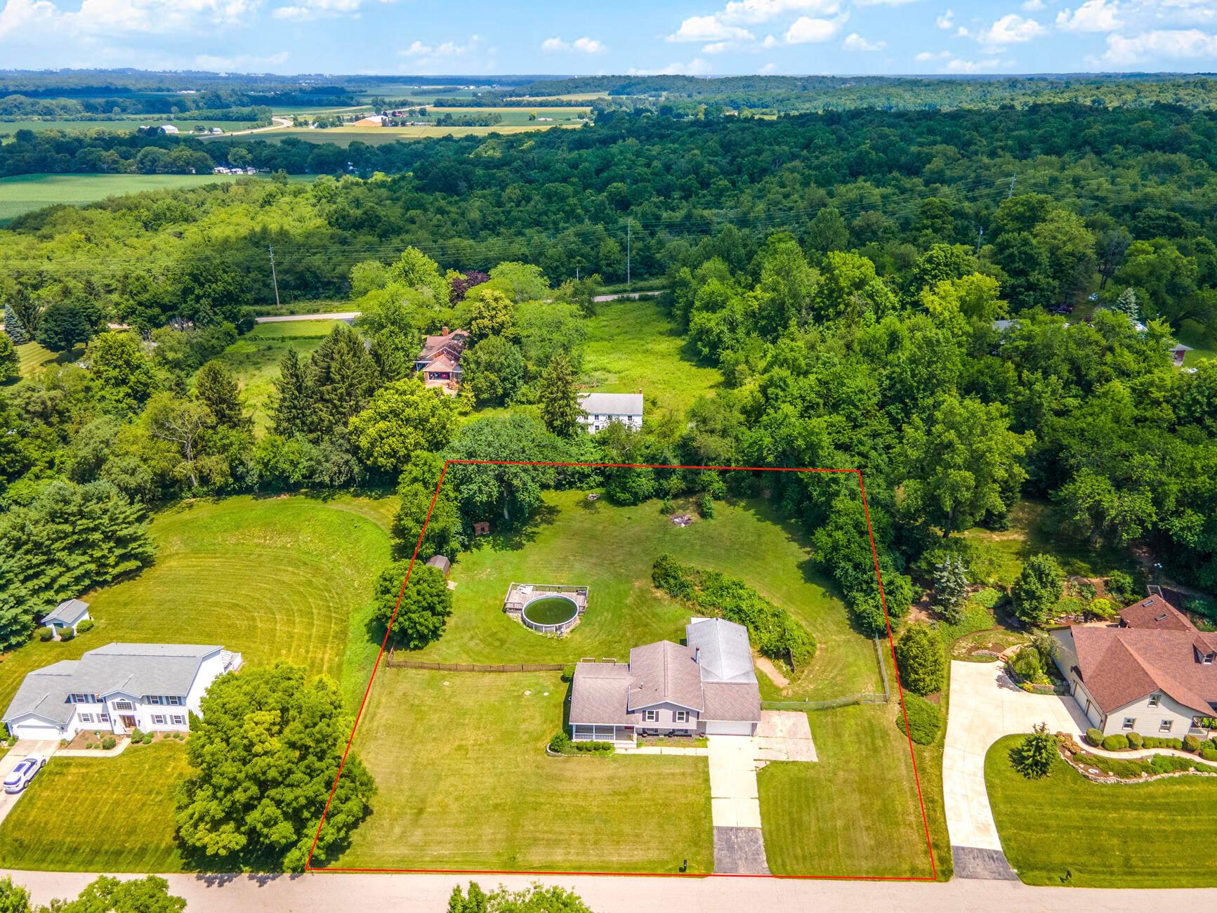 746 Spring Falls Avenue Property Photo 8