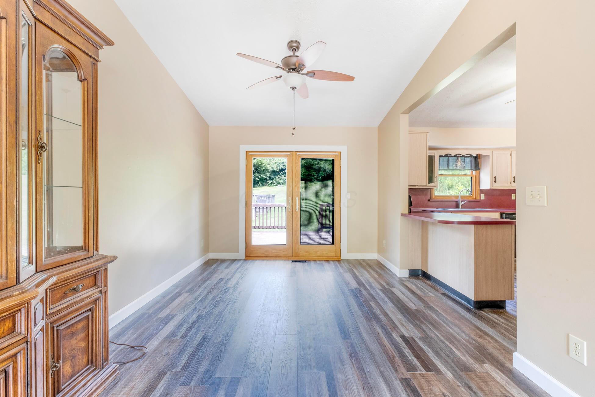 746 Spring Falls Avenue Property Photo 18