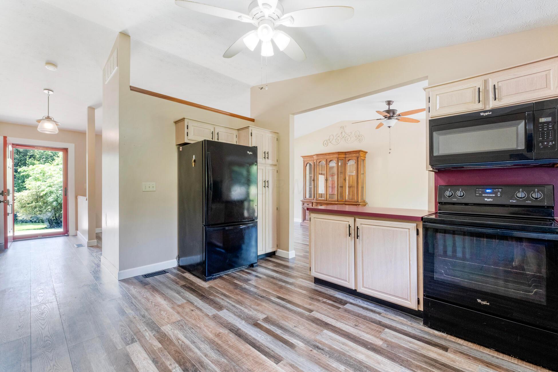 746 Spring Falls Avenue Property Photo 25