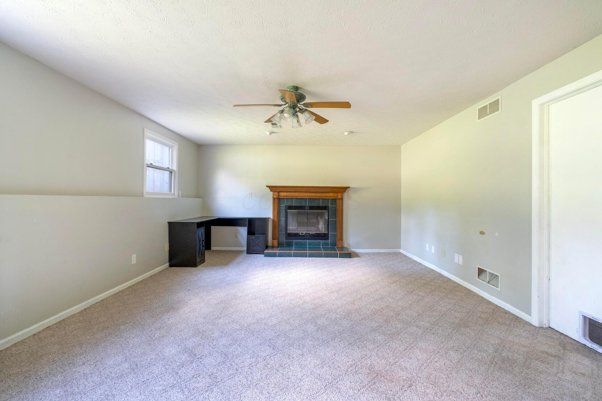746 Spring Falls Avenue Property Photo 42