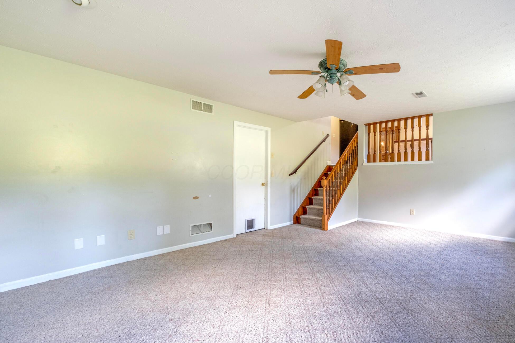 746 Spring Falls Avenue Property Photo 44