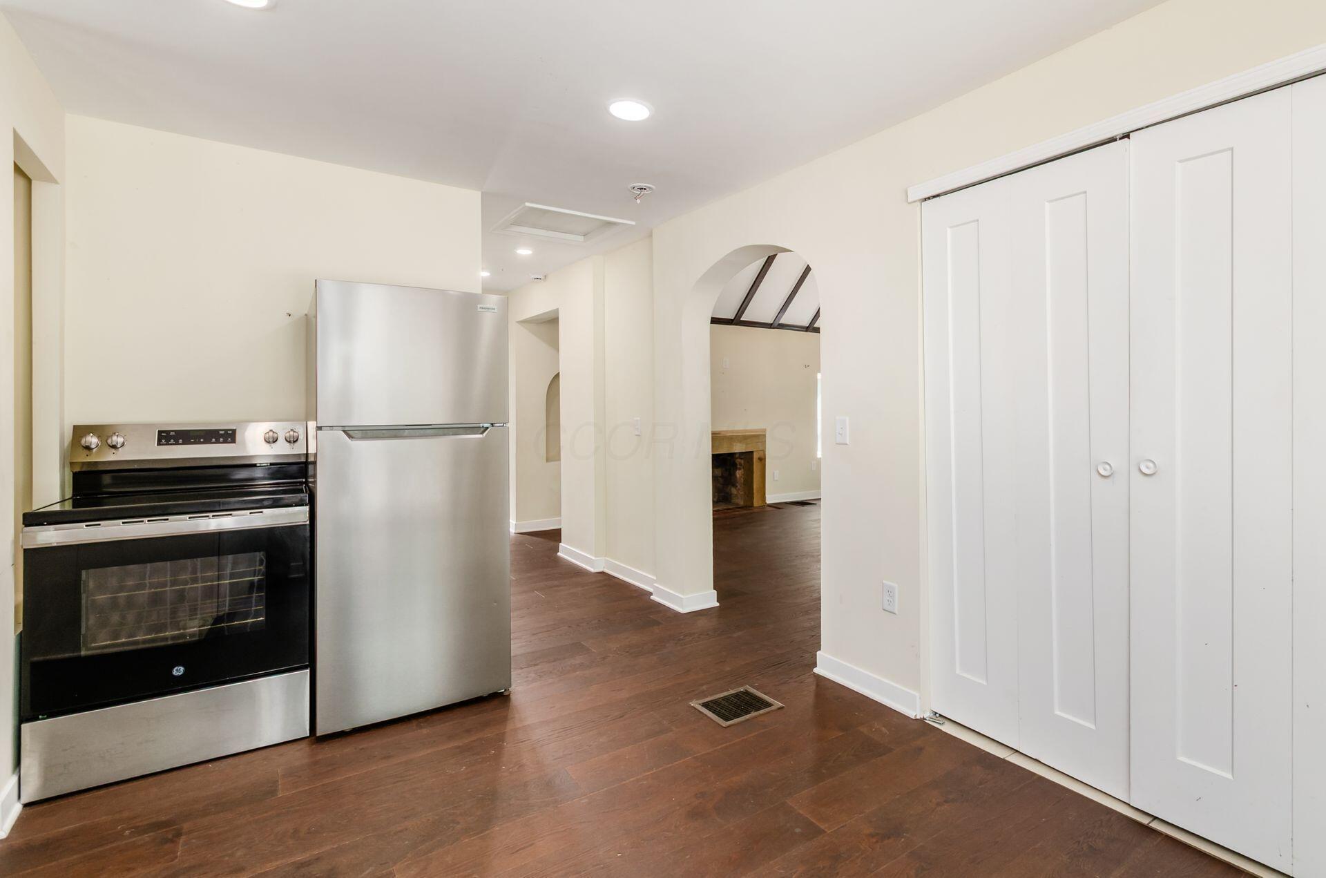 845 Sunbury Road Property Photo 7