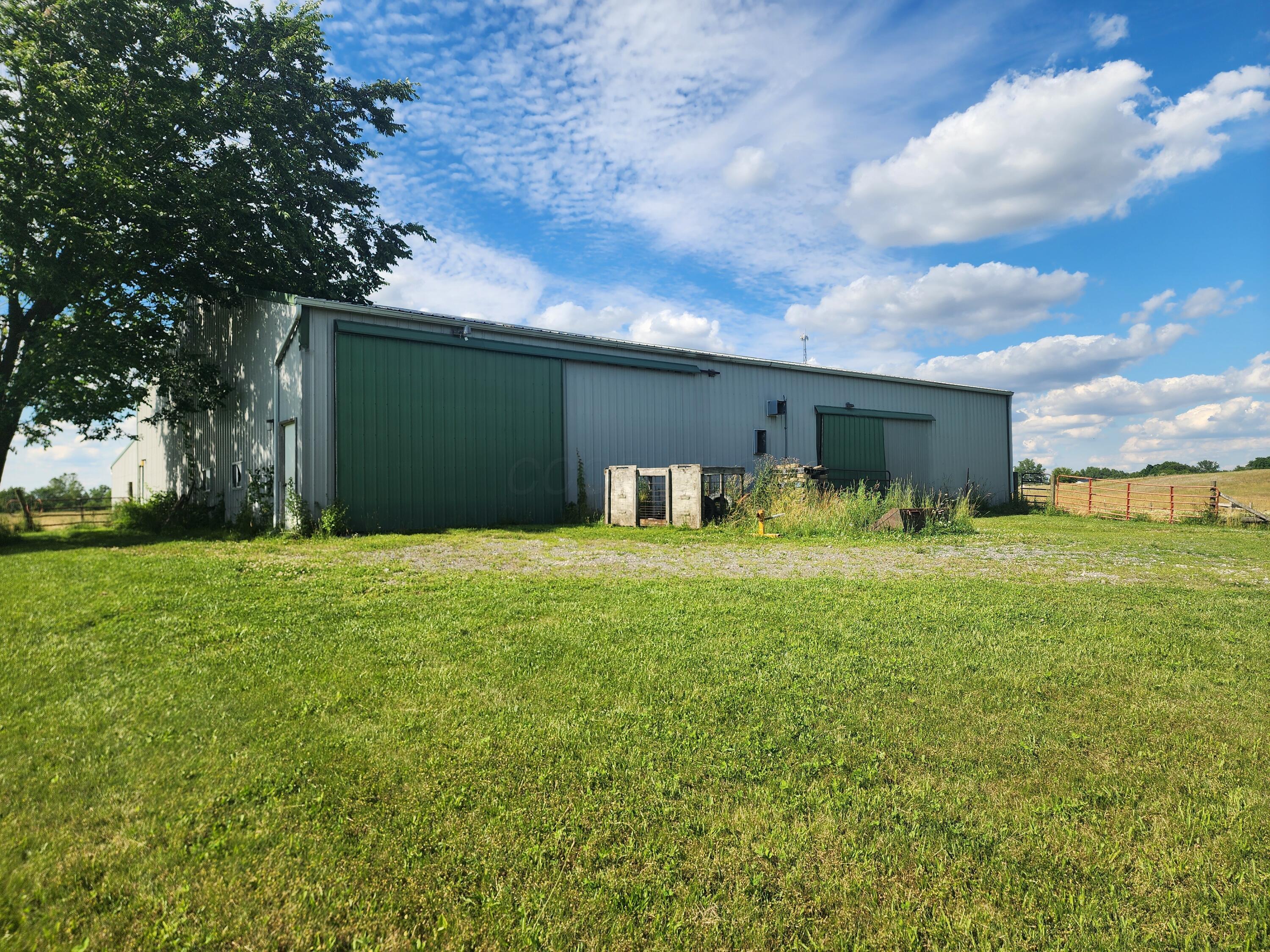 1305 County Road 5 N Property Photo 8