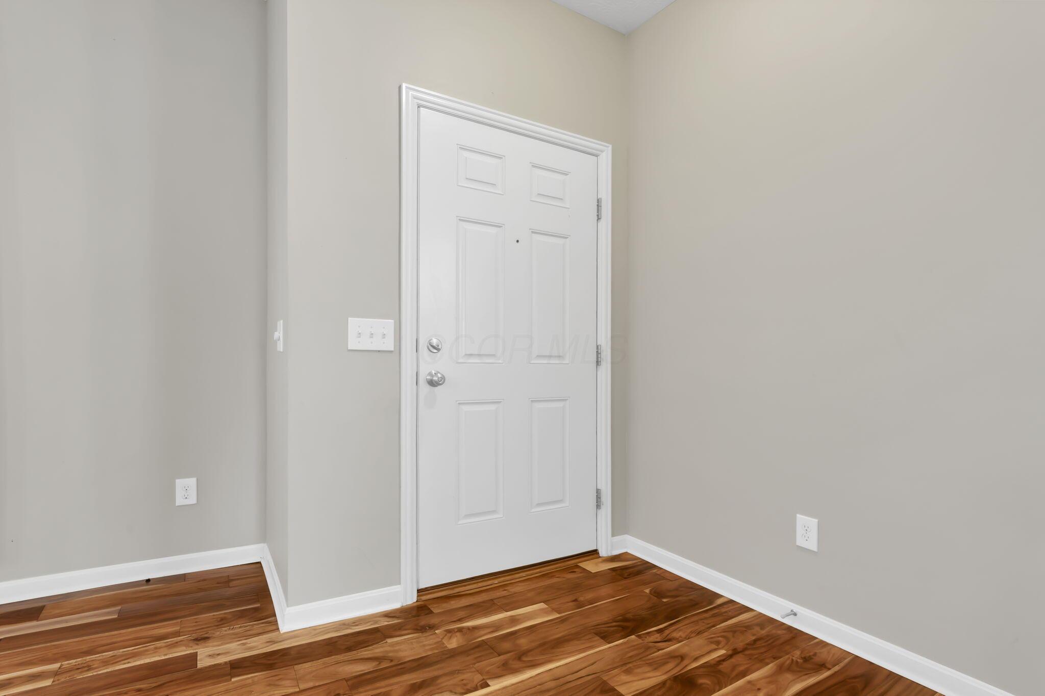 7863 Ashenden Drive Property Photo 8