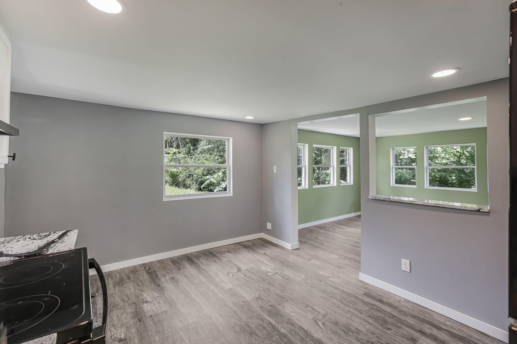 921 Connett Road Property Photo 6