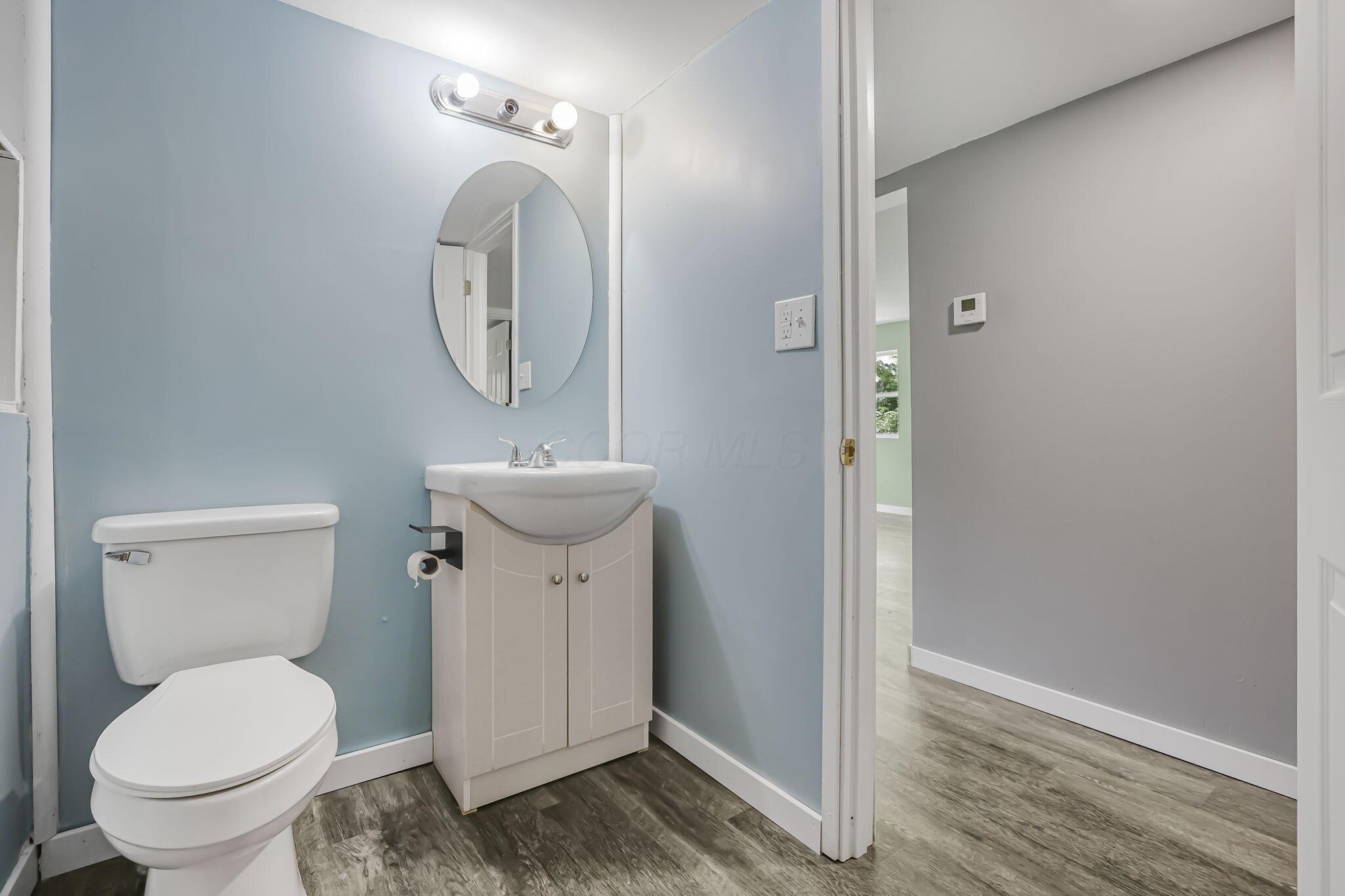 921 Connett Road Property Photo 14