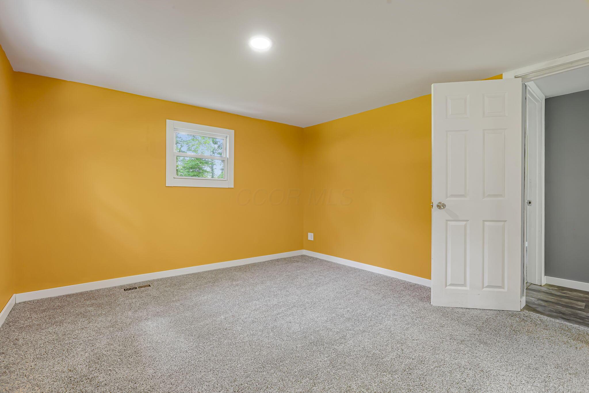 921 Connett Road Property Photo 21
