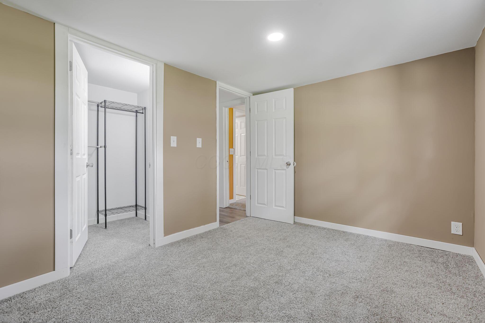 921 Connett Road Property Photo 24