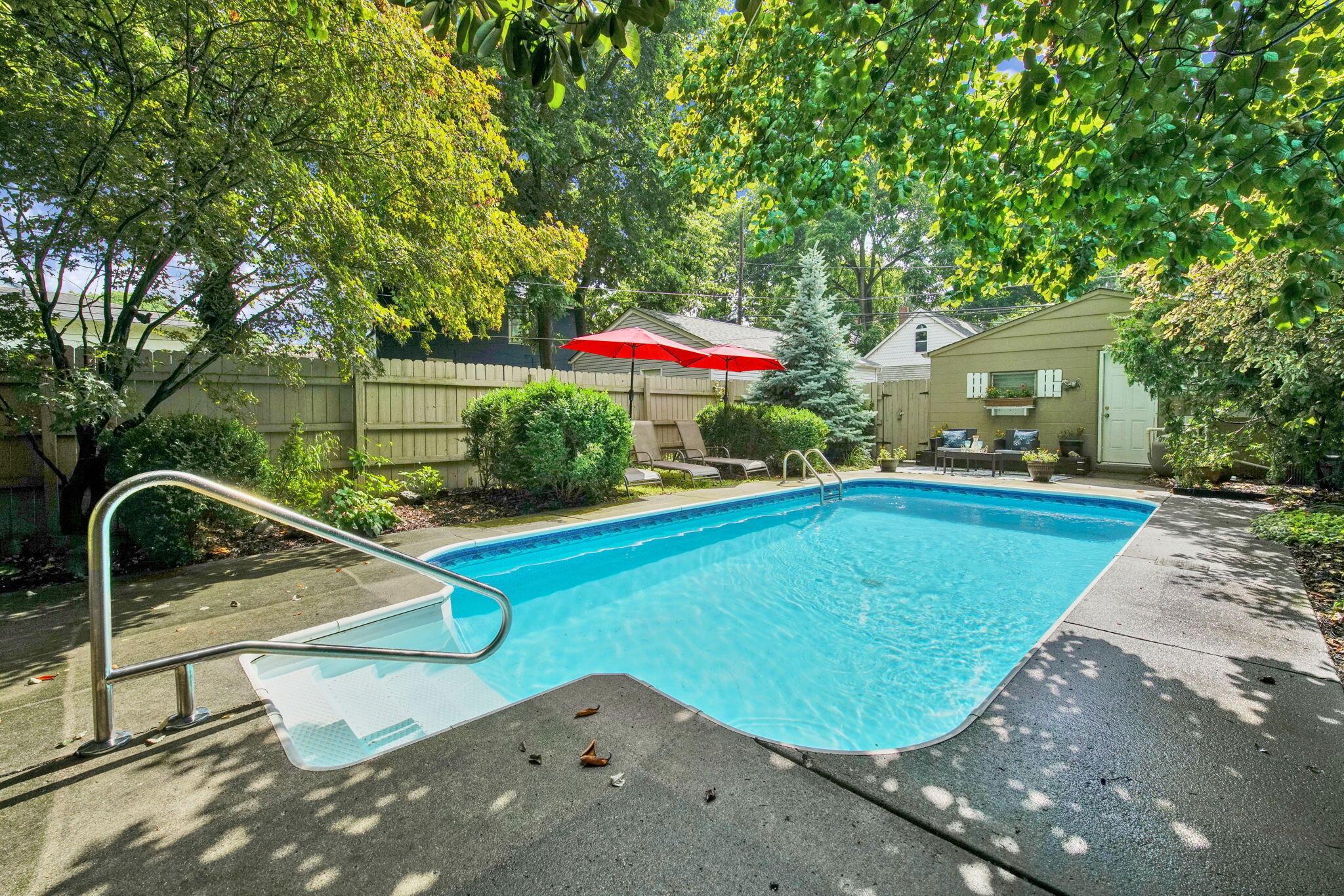 1283 Hunter Avenue Property Photo 1