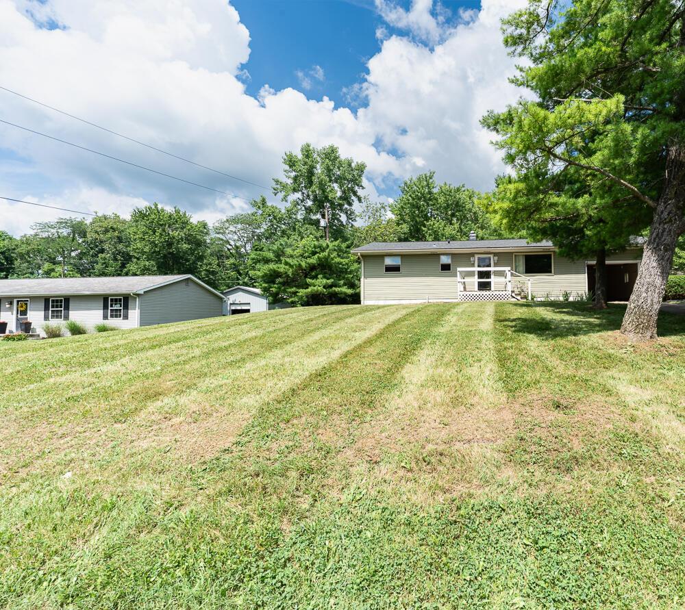 465 Vernon Drive Property Photo 3