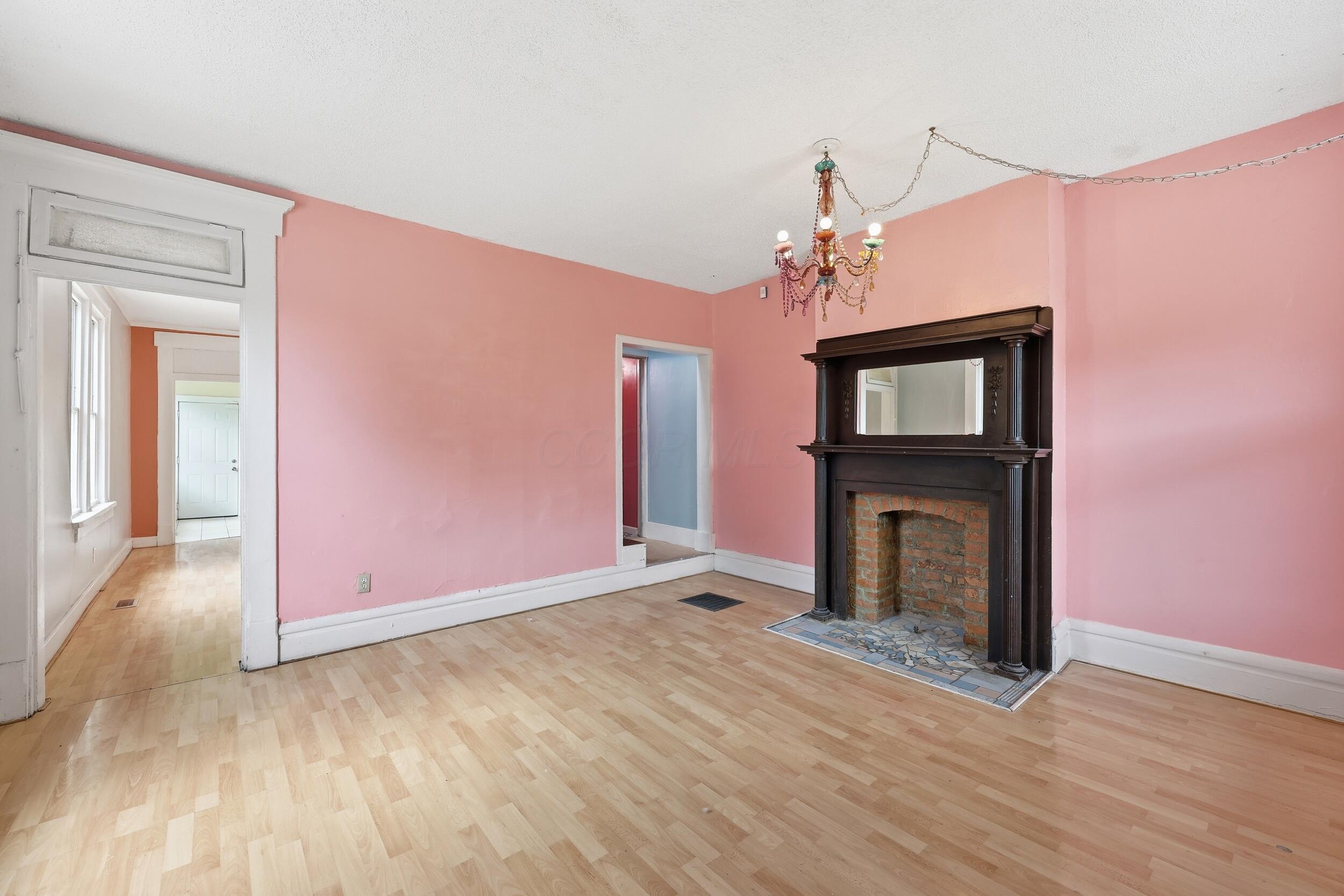 62-64 E Welch Avenue Property Photo 5