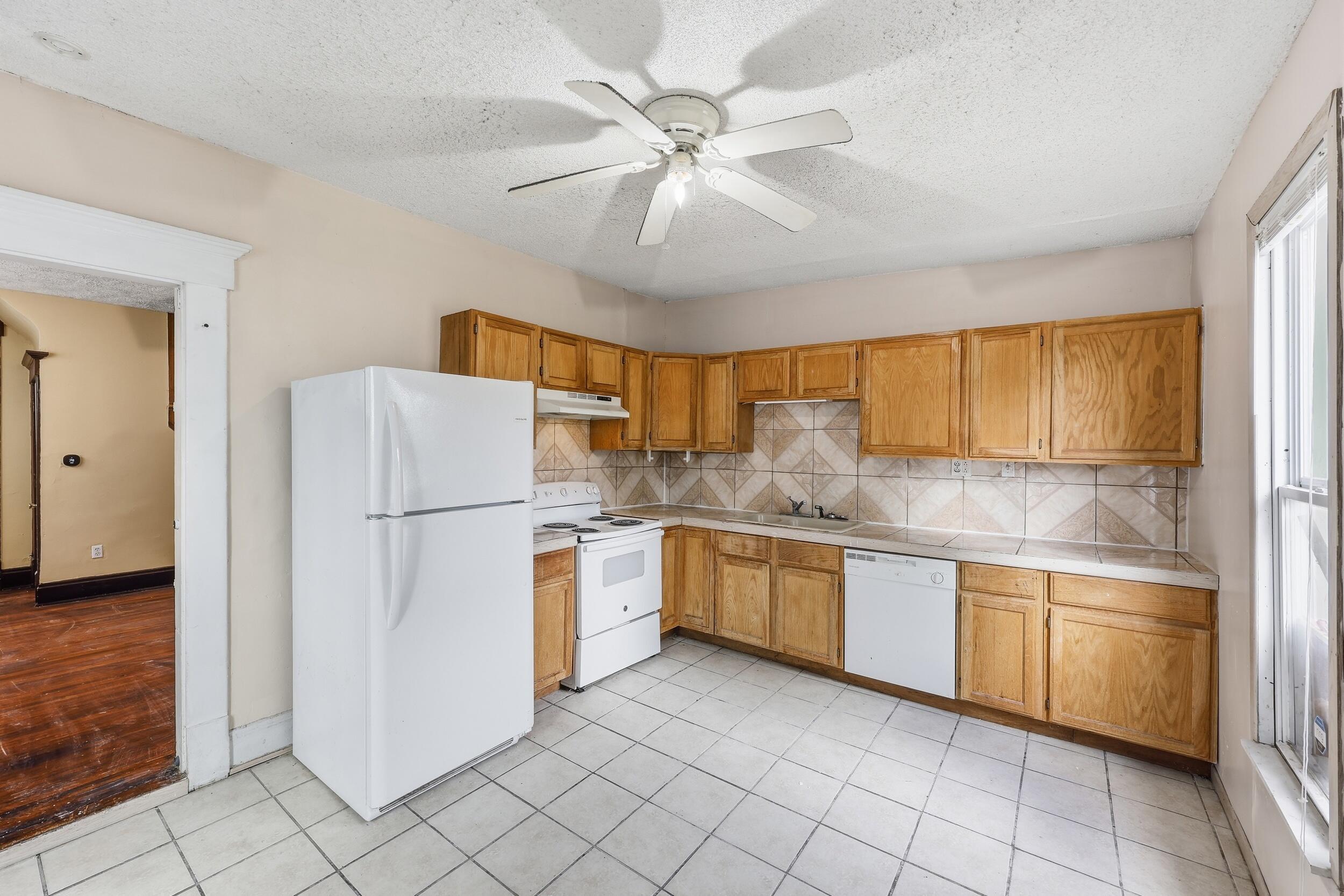62-64 E Welch Avenue Property Photo 27