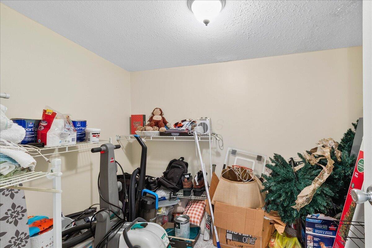 304 E Williams Avenue Property Photo 27
