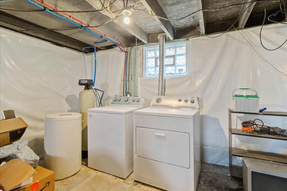 304 E Williams Avenue Property Photo 33